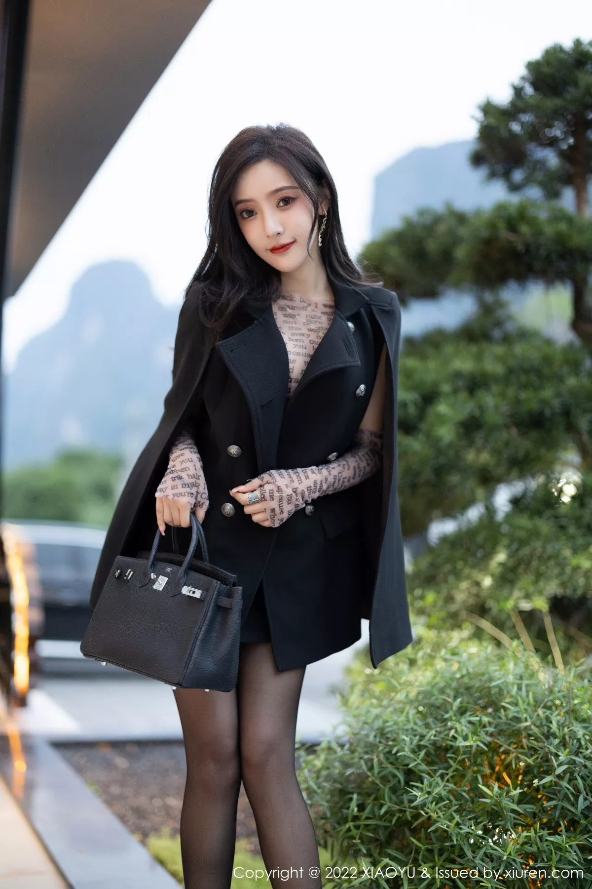 秀人集.com_[XiaoYu画语界]Vol.916_女神王馨瑶yanni半脱露轻透服饰配超薄黑丝秀惹火身材诱惑写真93P