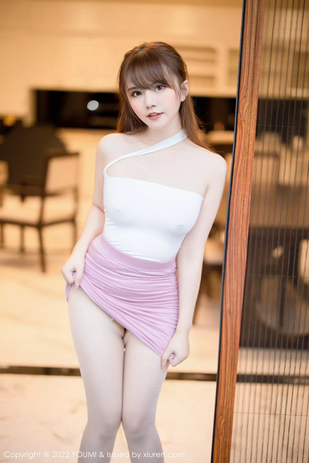 秀人集.com_[YouMi尤蜜荟]Vol.872_模特张思允Nice性感白色收身上衣配粉短裙秀完美身材诱惑写真70P