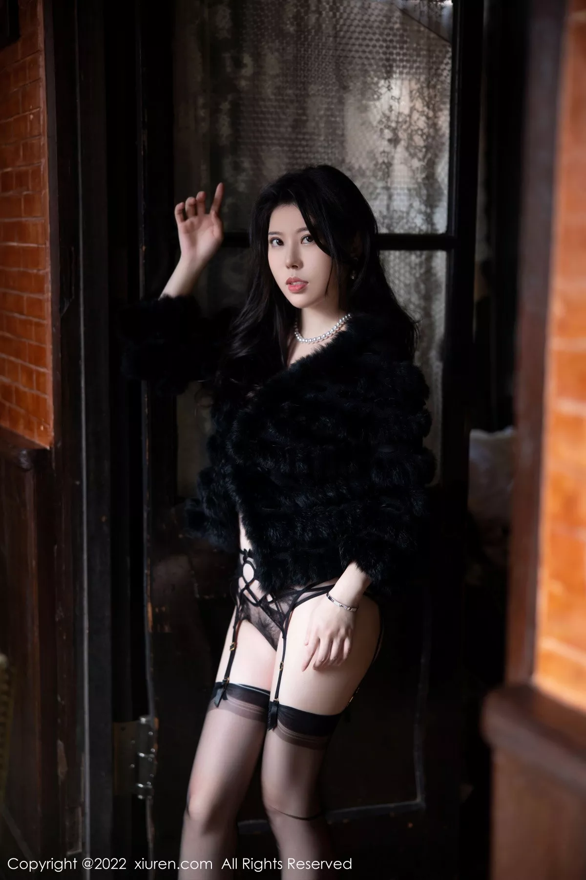 秀人集.com_[XiuRen秀人网]No.5939_模特白茹雪性感黑色轻透情趣内衣配黑丝吊袜秀丰腴身材诱惑写真68P