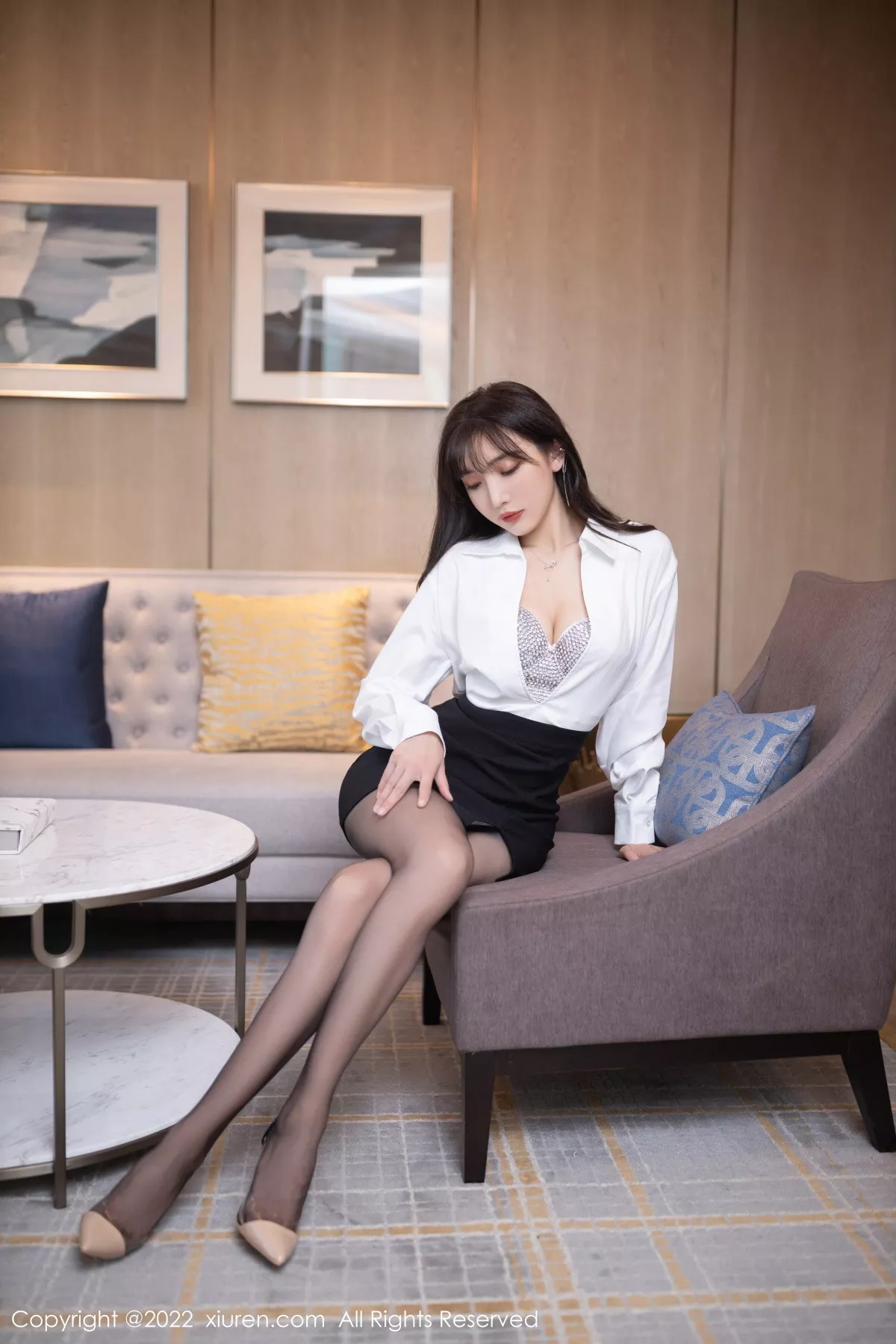 秀人集.com_[XiuRen秀人网]No.5940_模特陆萱萱白色上衣配黑色短裙露性感镶砖内衣迷人诱惑写真78P