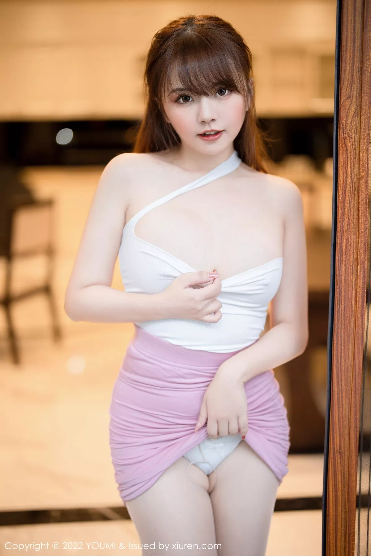 秀人集.com_[YouMi尤蜜荟]Vol.872_模特张思允Nice性感白色收身上衣配粉短裙秀完美身材诱惑写真70P