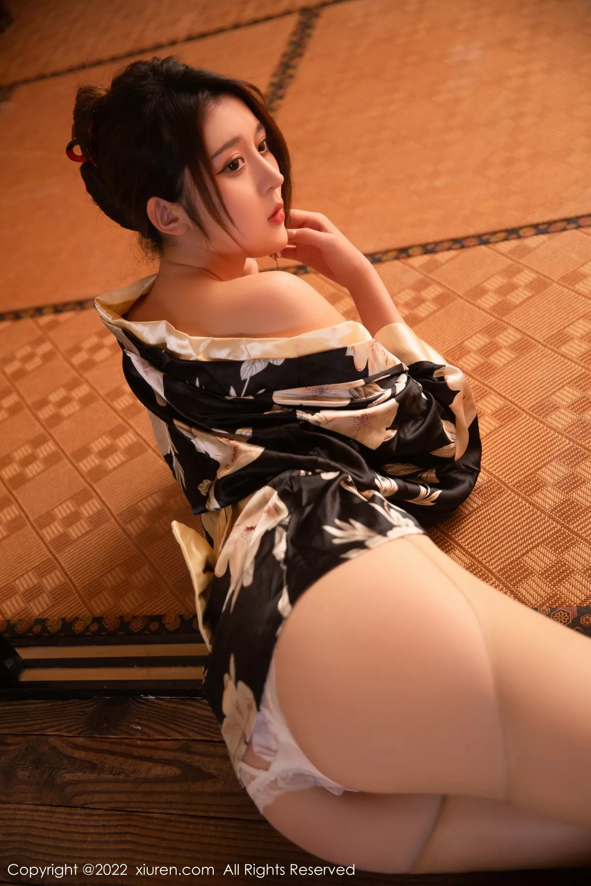 秀人集.com_[XiuRen秀人网]No.5942_模特夏甜甜性感黑色日式和服配超薄肉丝半脱秀完美身材诱惑写真79P