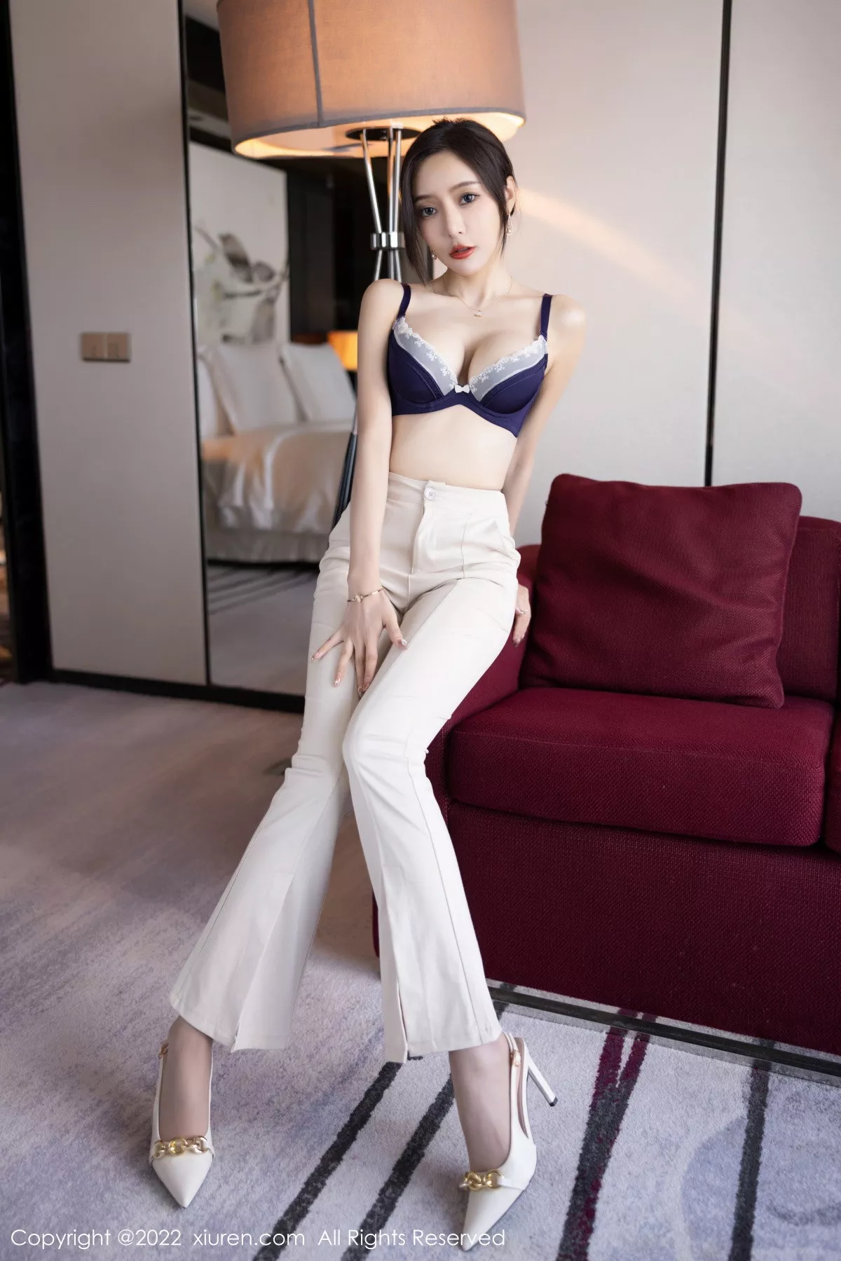 秀人集.com_[XiuRen秀人网]No.5978_女神王馨瑶yanni私房半脱露性感蓝色内衣配超薄无内肉丝诱惑写真81P