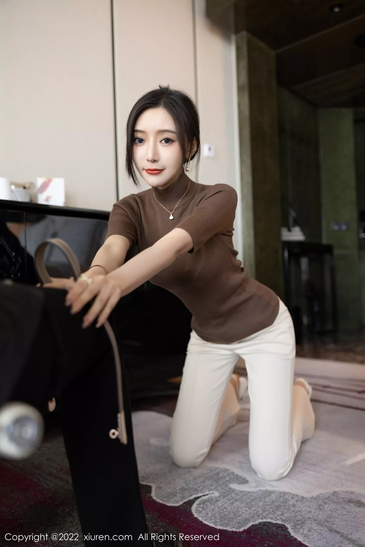 秀人集.com_[XiuRen秀人网]No.5978_女神王馨瑶yanni私房半脱露性感蓝色内衣配超薄无内肉丝诱惑写真81P