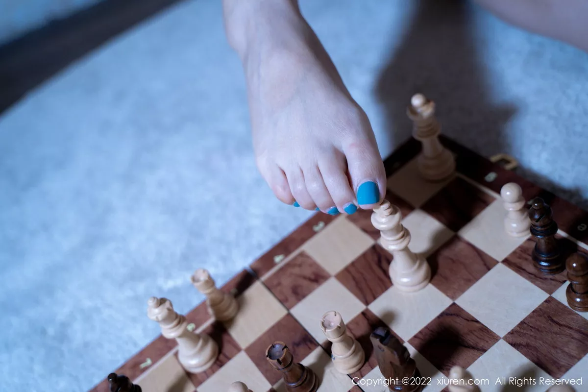 秀人集.com_[XiuRen秀人网]No.5988_模特雅雯私房性感白色露肩服饰露黑色蕾丝内衣魅惑黑丝迷人写真65P