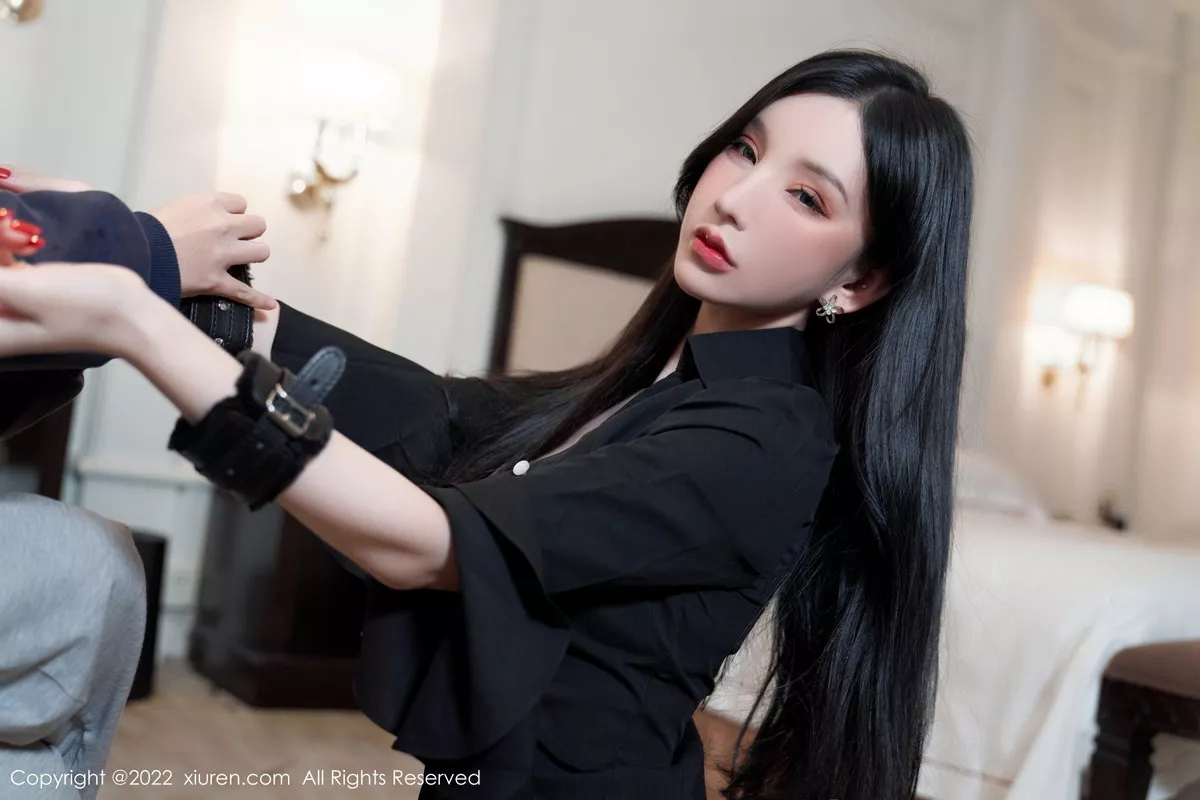 秀人集.com_[XiuRen秀人网]No.6012_女神周于希Sally脱职业装露黑色内衣秀完美身材迷人诱惑写真94P