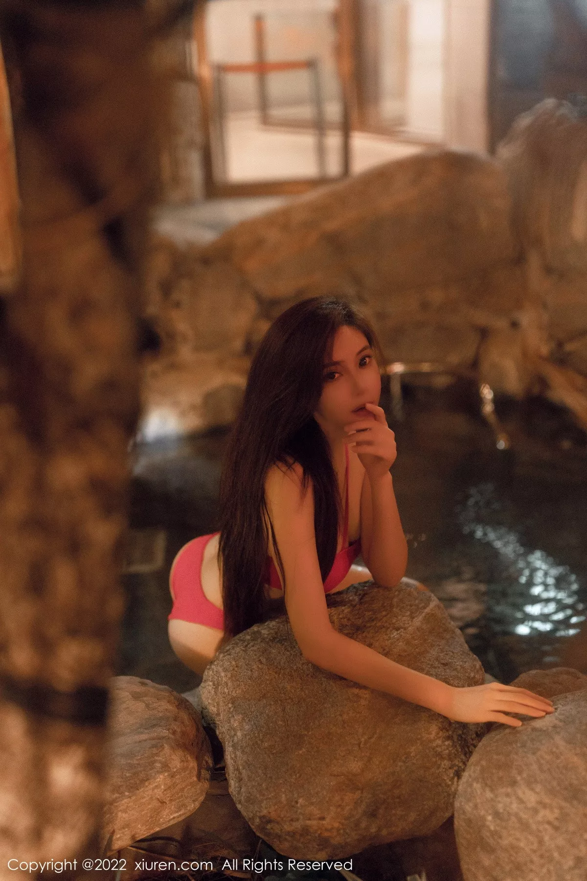 秀人集.com_[XiuRen秀人网]No.6014_女神Carol周妍希温泉场景性感红色比基尼秀丰满身材诱惑写真58P