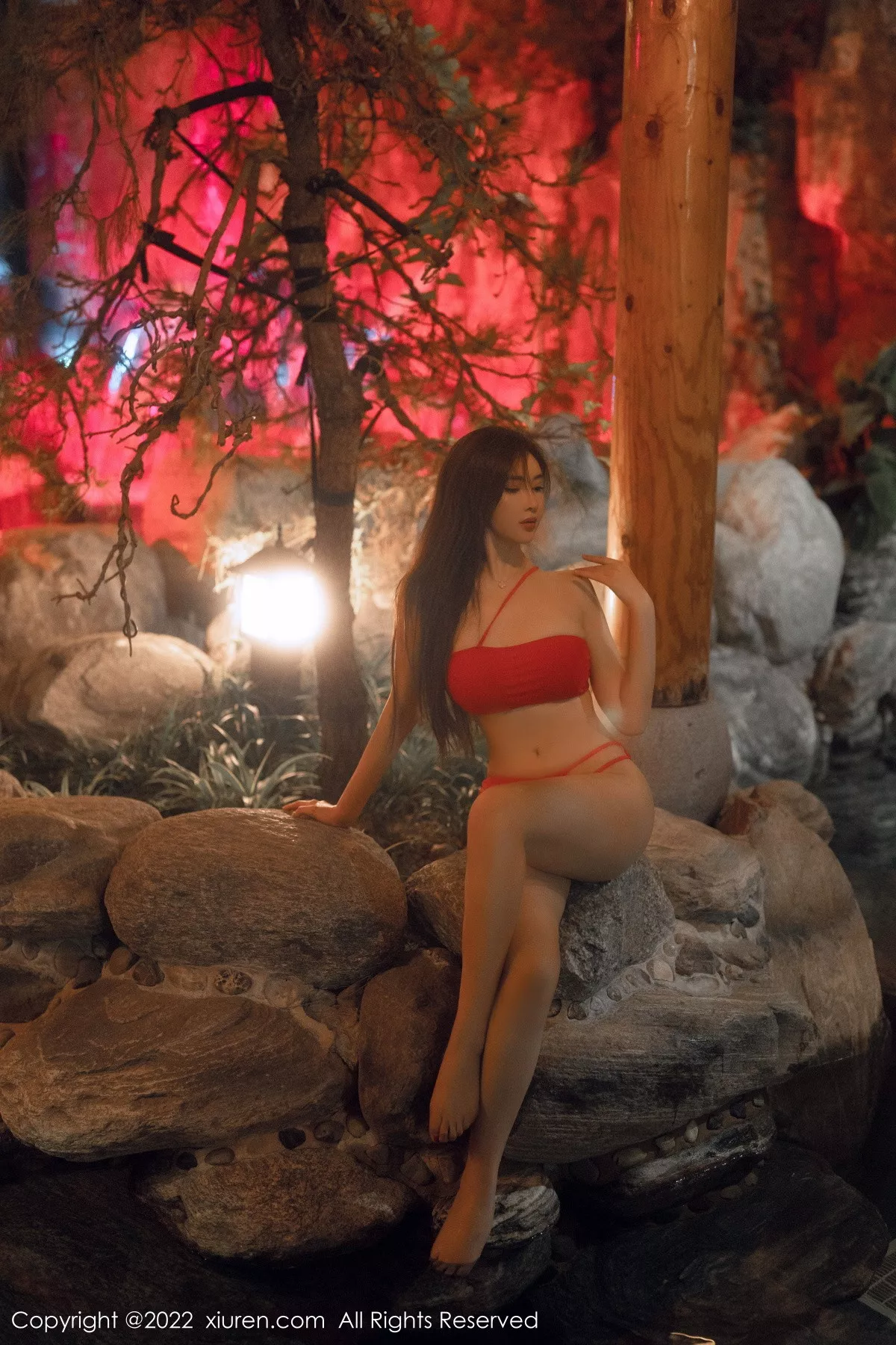 秀人集.com_[XiuRen秀人网]No.6014_女神Carol周妍希温泉场景性感红色比基尼秀丰满身材诱惑写真58P