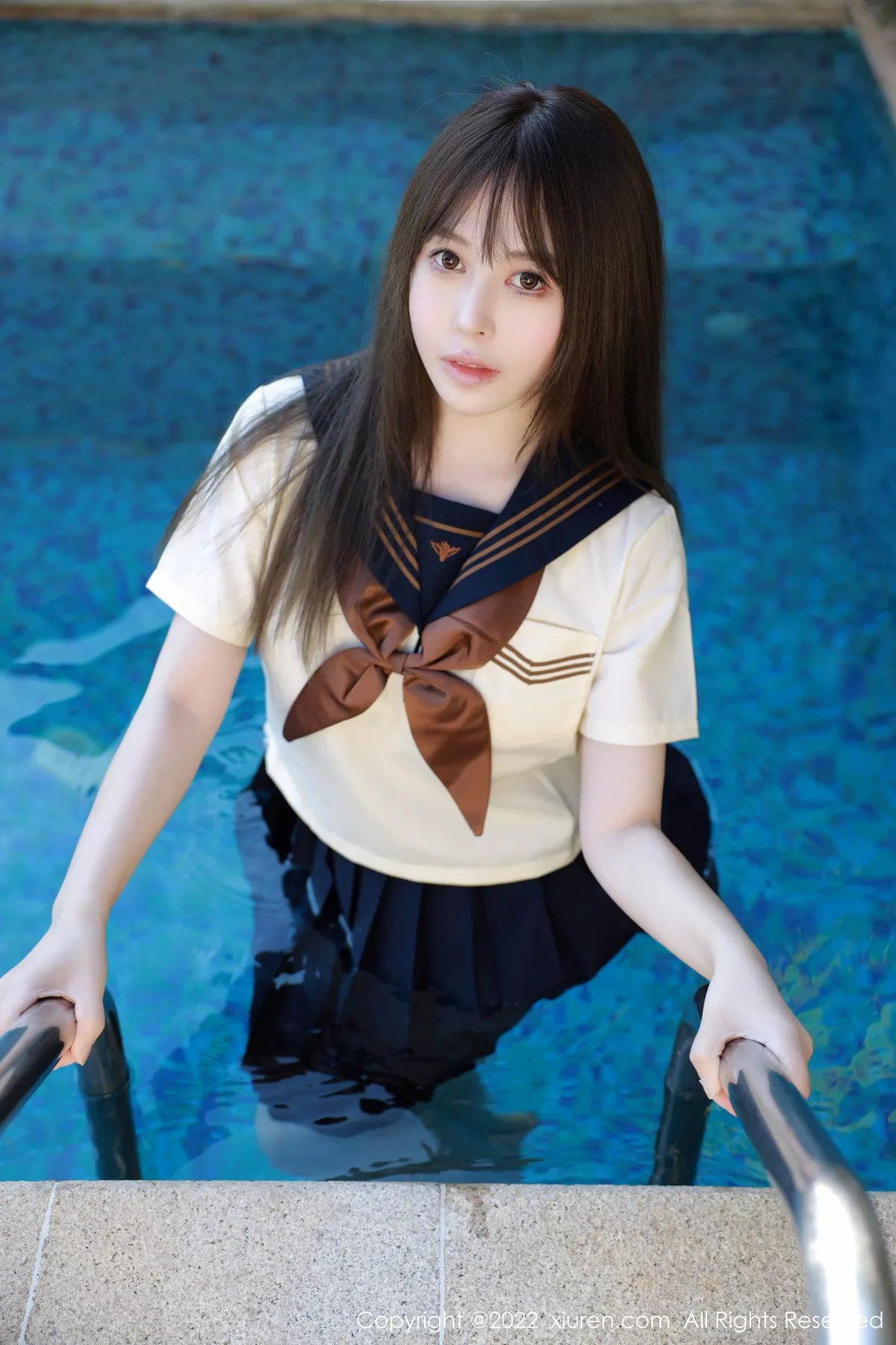 秀人集.com_[XiuRen秀人网]No.6021_女神Evelyn艾莉南京旅拍户外性感白色水手服秀完美身材诱惑写真66P