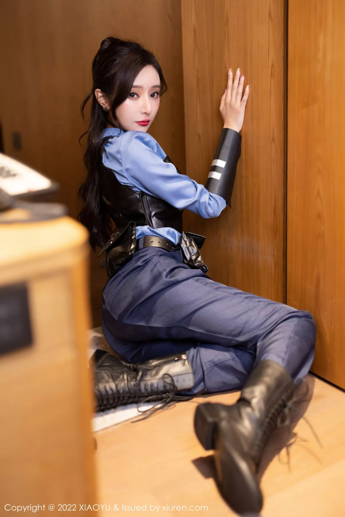 秀人集.com_[XiaoYu画语界]Vol.929_女神王馨瑶yanni脱蓝色女警官制服露黑色蕾丝内衣完美诱惑写真80P