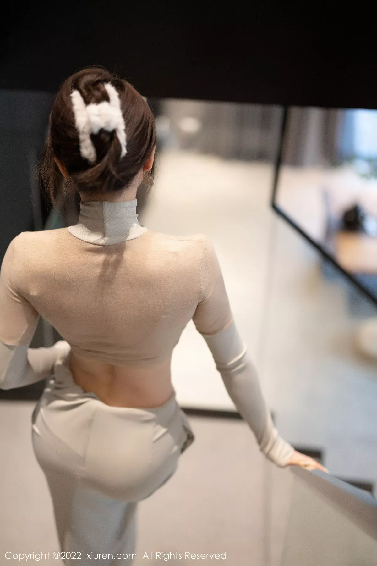 秀人集.com_[XiuRen秀人网]No.5895_女神徐莉芝Booty性感浅色上衣配长裙露超薄黑丝迷人诱惑写真91P