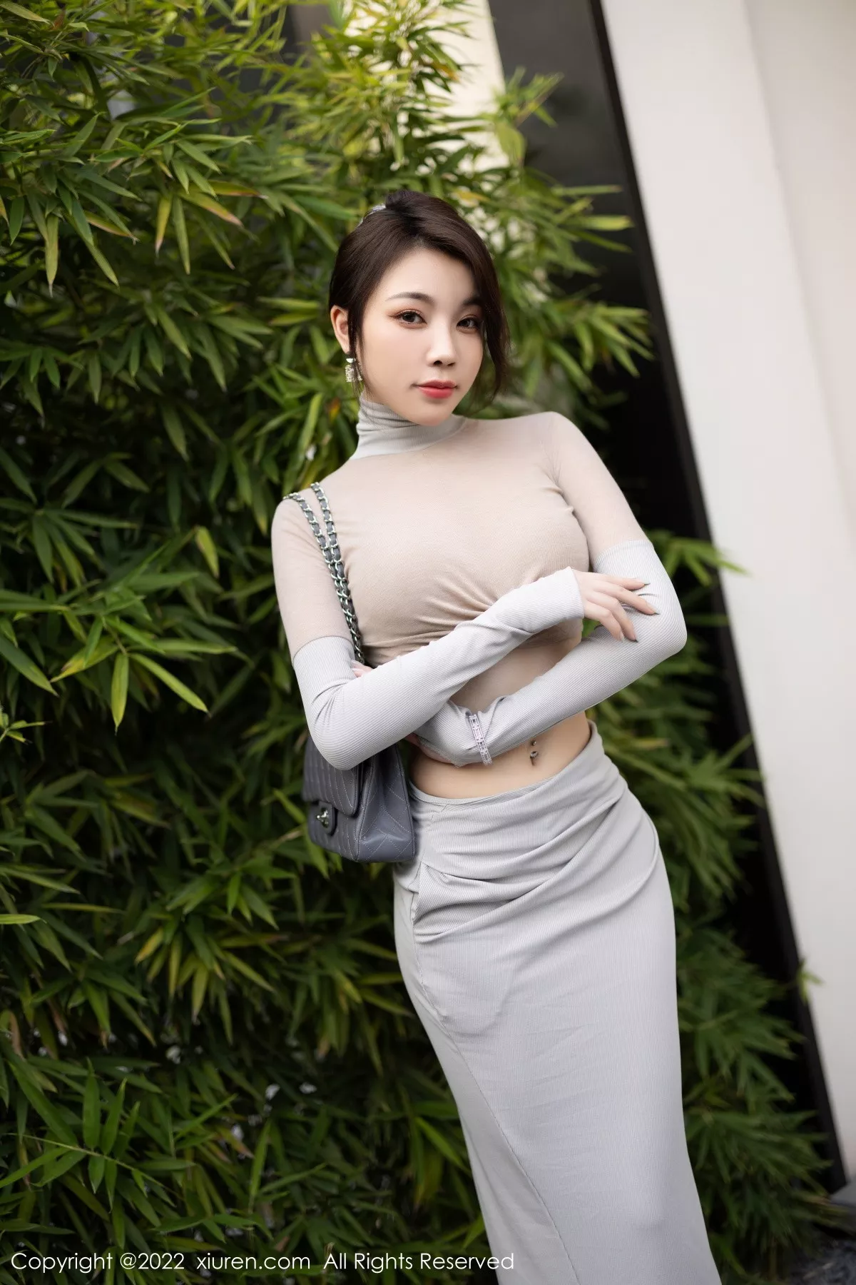 秀人集.com_[XiuRen秀人网]No.5895_女神徐莉芝Booty性感浅色上衣配长裙露超薄黑丝迷人诱惑写真91P