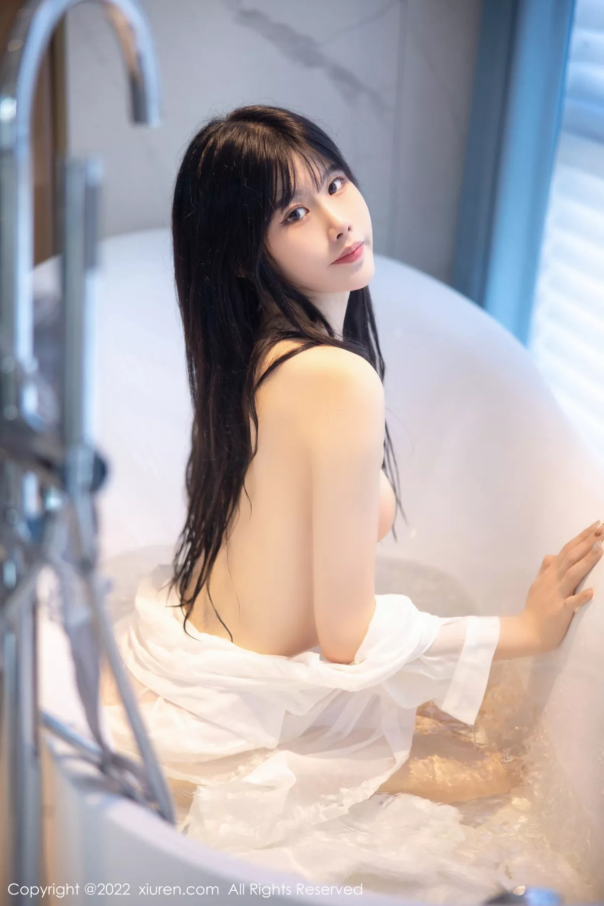 秀人集.com_[XiuRen秀人网]No.5909_模特77qiqi私房浴室脱性感白T露浅蓝色蕾丝内衣迷人诱惑写真85P