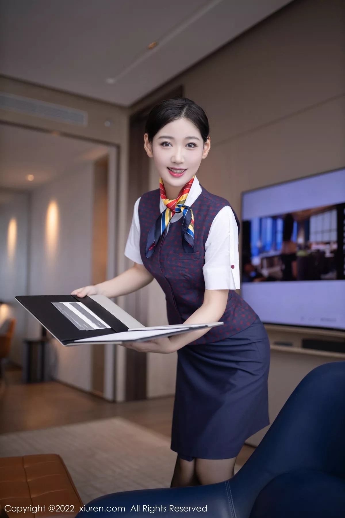 秀人集.com_[XiuRen秀人网]No.5922_模特唐安琪北京旅拍国航空姐角色半脱制服露蕾丝内衣诱惑写真79P