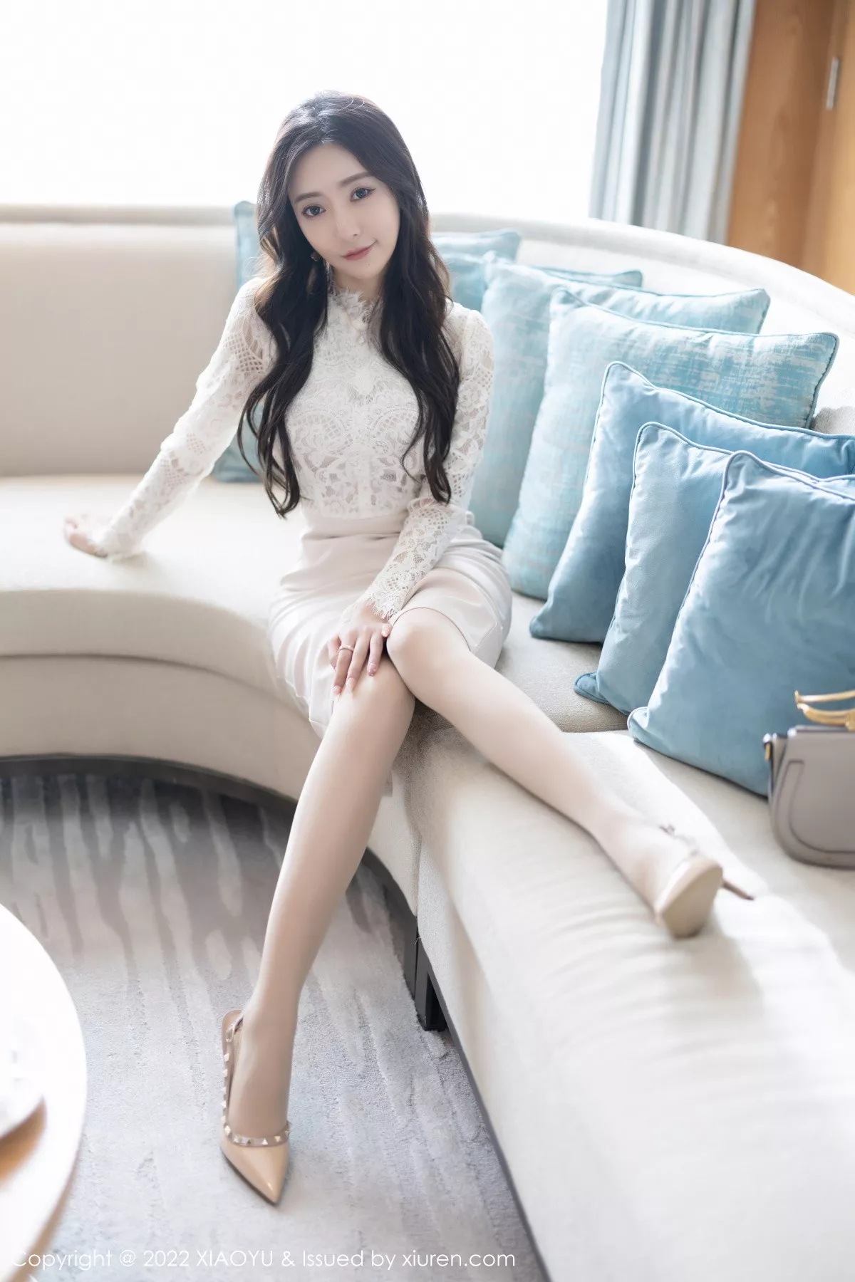 秀人集.com_[XiaoYu画语界]Vol.936_女神王馨瑶yanni都市丽人装扮性感紫色内衣配开档肉丝诱惑写真73P