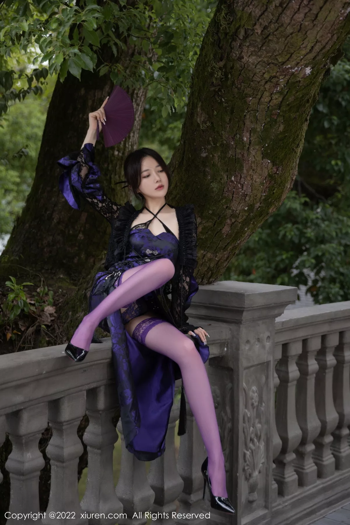 秀人集.com_[XiuRen秀人网]No.6074_模特鱼子酱Fish独角戏主题性感露肩连衣裙配紫色丝袜诱惑写真79P