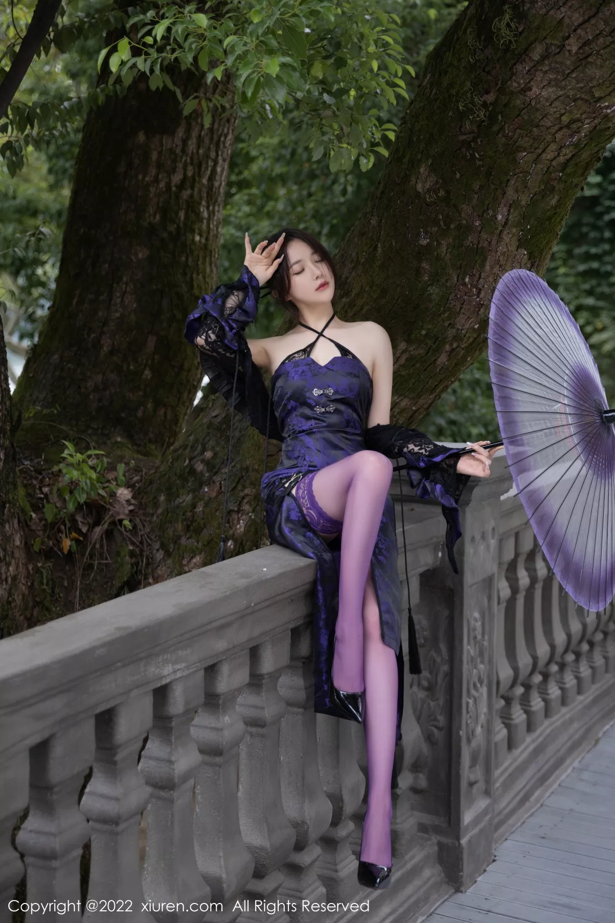 秀人集.com_[XiuRen秀人网]No.6074_模特鱼子酱Fish独角戏主题性感露肩连衣裙配紫色丝袜诱惑写真79P
