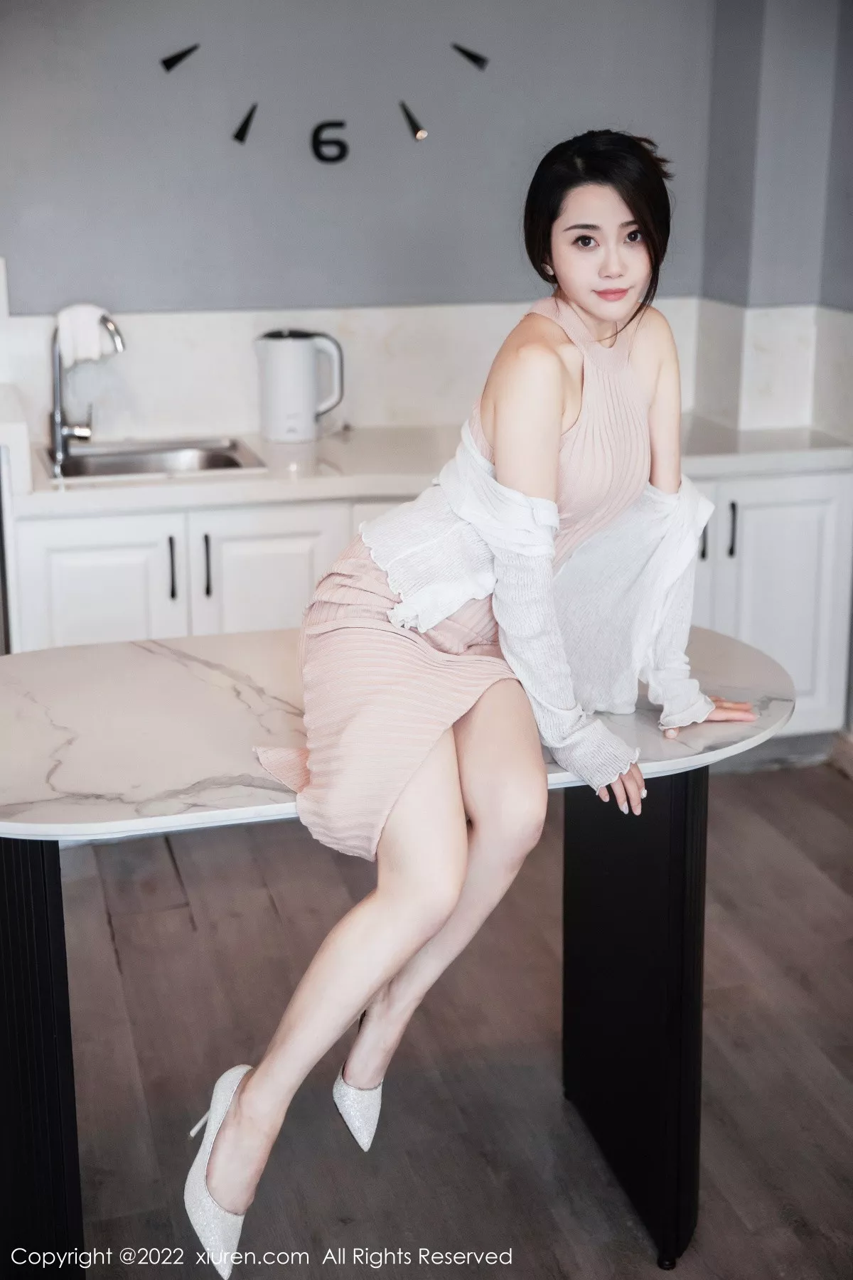 秀人集.com_[XiuRen秀人网]No.6066_模特严利娅Yuliya性感粉色开叉连衣长裙秀白嫩美腿撩人诱惑写真55P