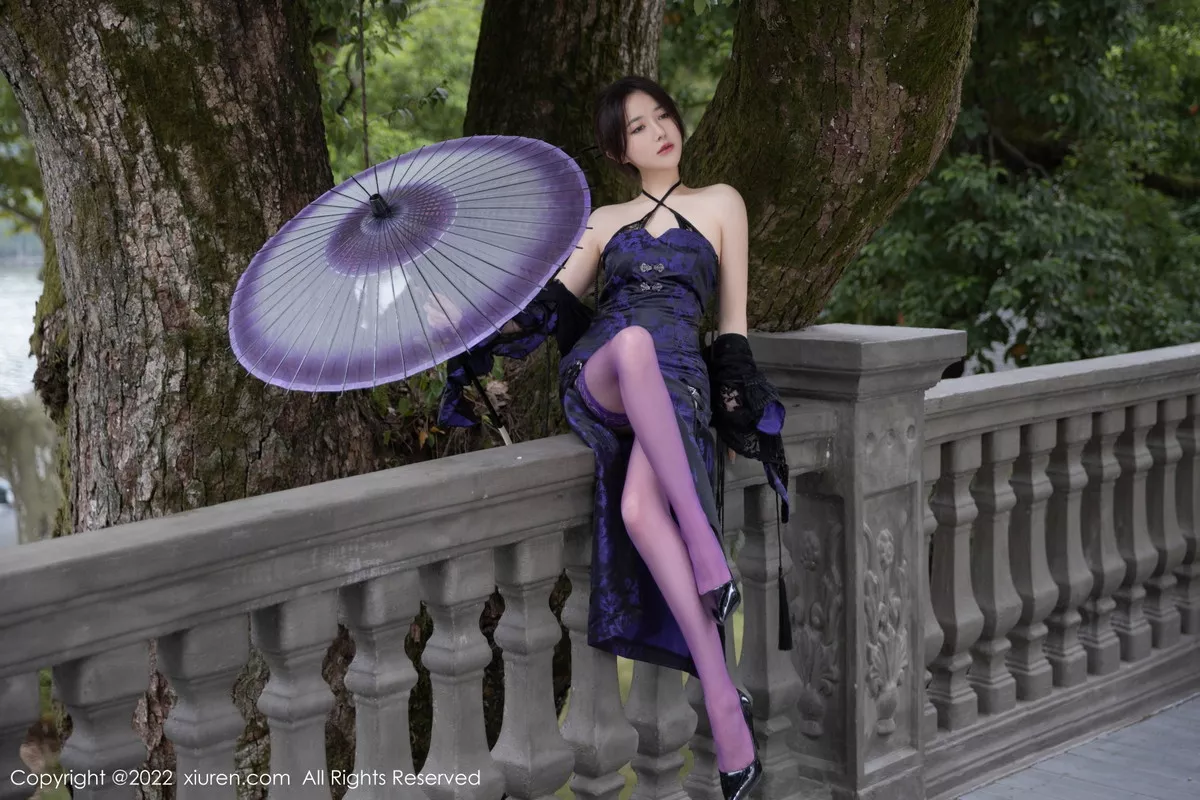 秀人集.com_[XiuRen秀人网]No.6074_模特鱼子酱Fish独角戏主题性感露肩连衣裙配紫色丝袜诱惑写真79P