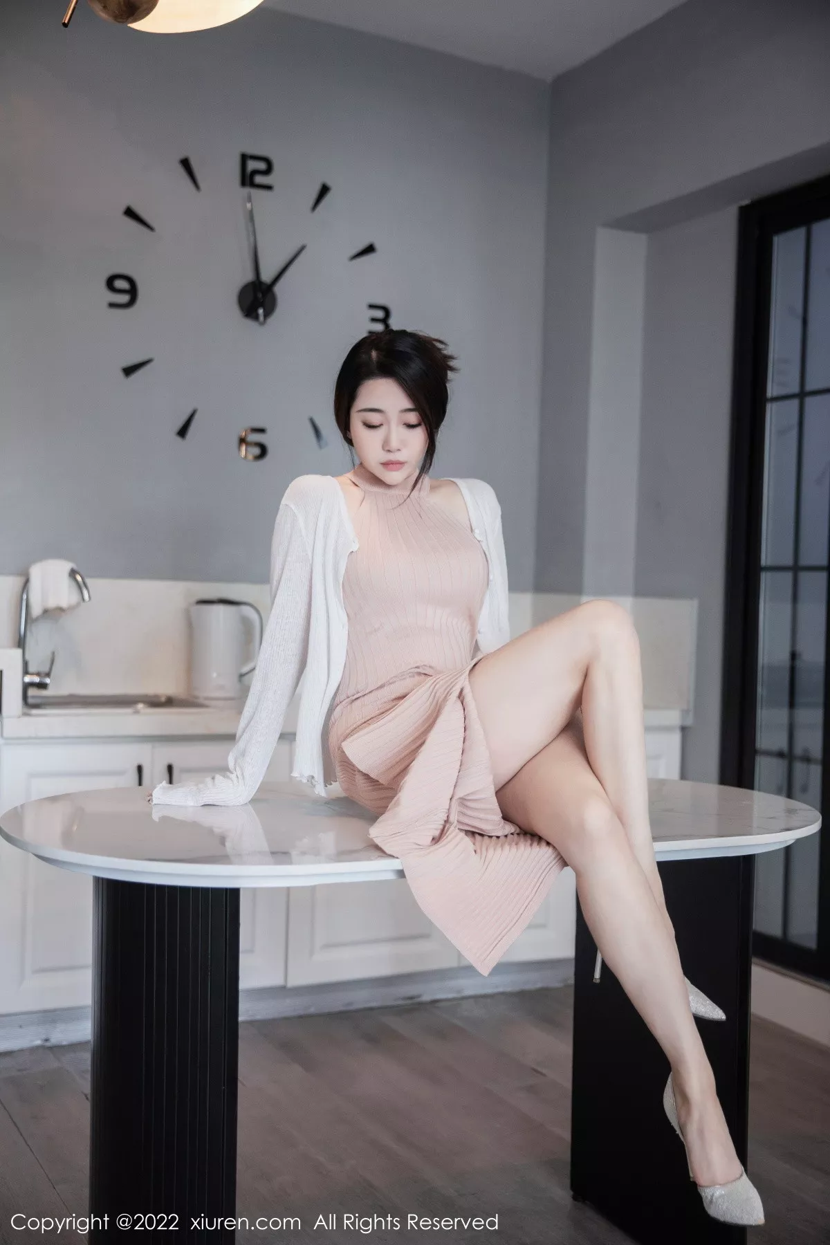 秀人集.com_[XiuRen秀人网]No.6066_模特严利娅Yuliya性感粉色开叉连衣长裙秀白嫩美腿撩人诱惑写真55P