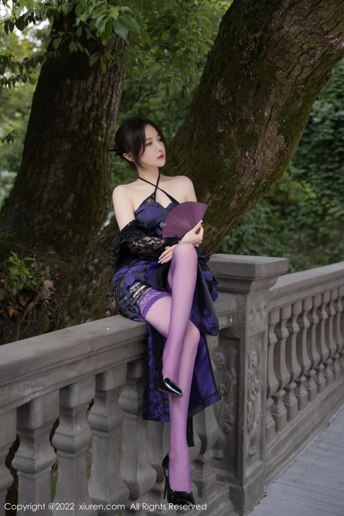 秀人集.com_[XiuRen秀人网]No.6074_模特鱼子酱Fish独角戏主题性感露肩连衣裙配紫色丝袜诱惑写真79P