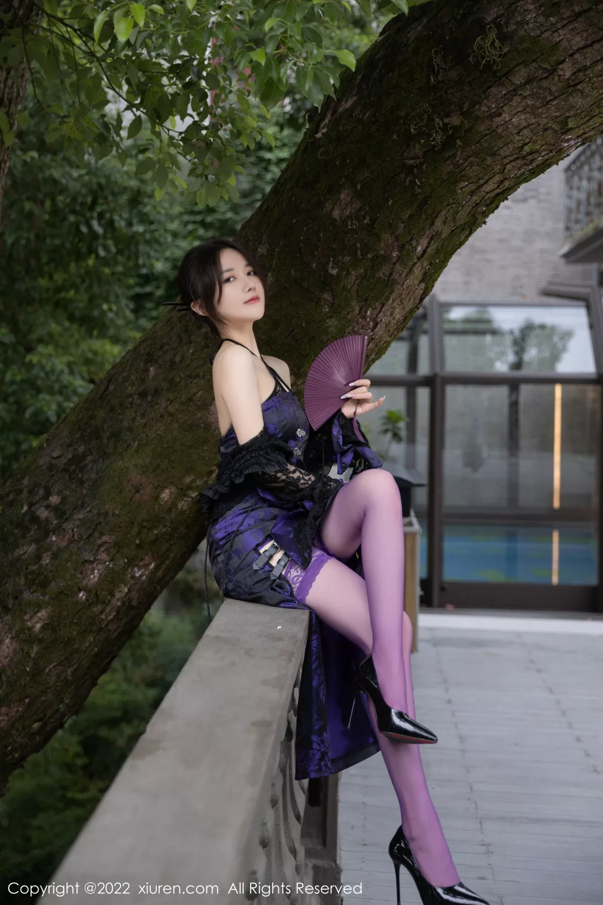 秀人集.com_[XiuRen秀人网]No.6074_模特鱼子酱Fish独角戏主题性感露肩连衣裙配紫色丝袜诱惑写真79P