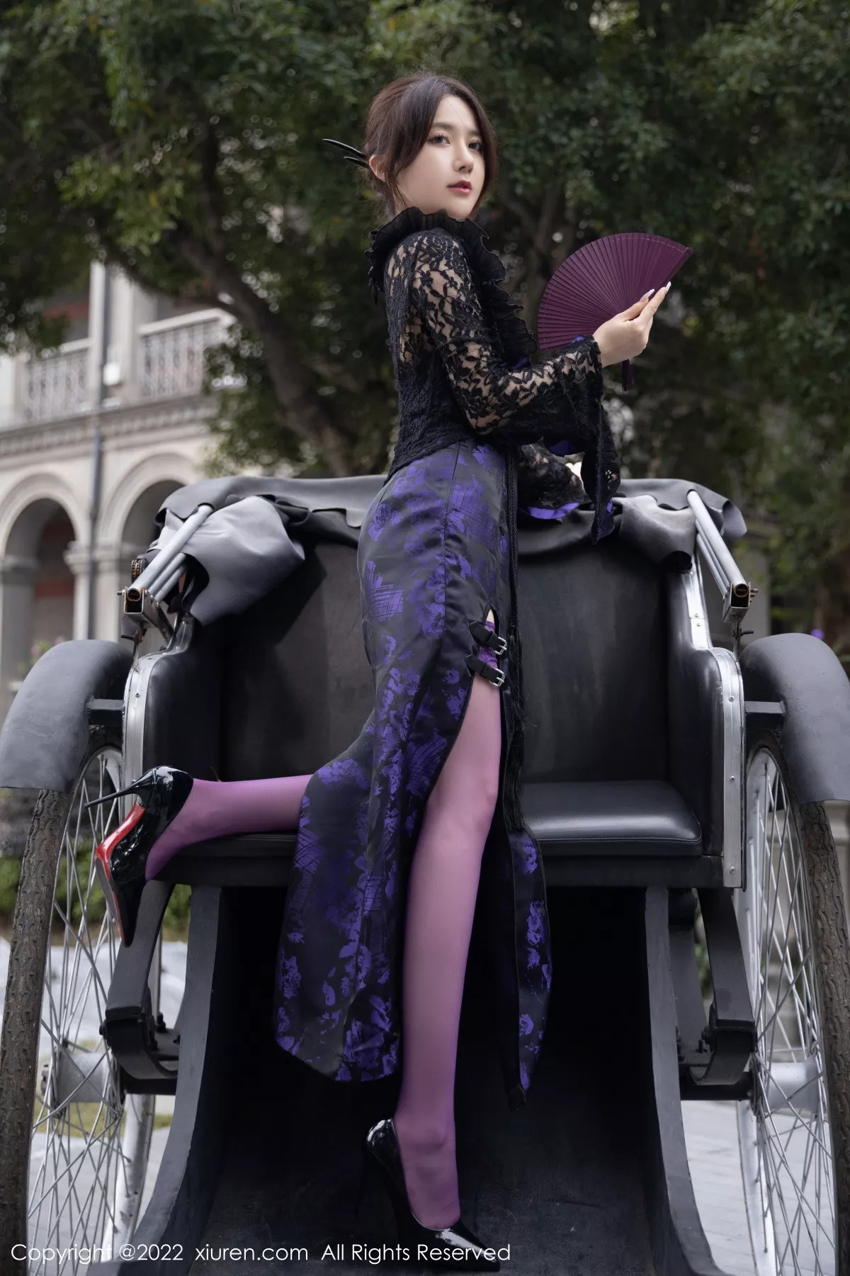 秀人集.com_[XiuRen秀人网]No.6074_模特鱼子酱Fish独角戏主题性感露肩连衣裙配紫色丝袜诱惑写真79P