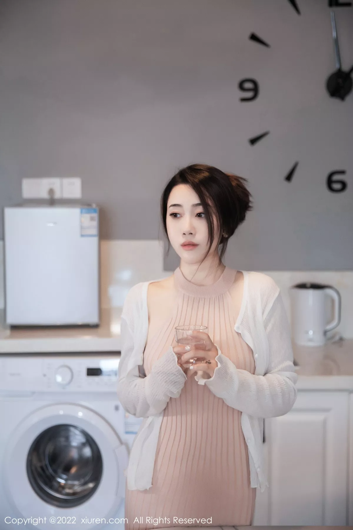 秀人集.com_[XiuRen秀人网]No.6066_模特严利娅Yuliya性感粉色开叉连衣长裙秀白嫩美腿撩人诱惑写真55P