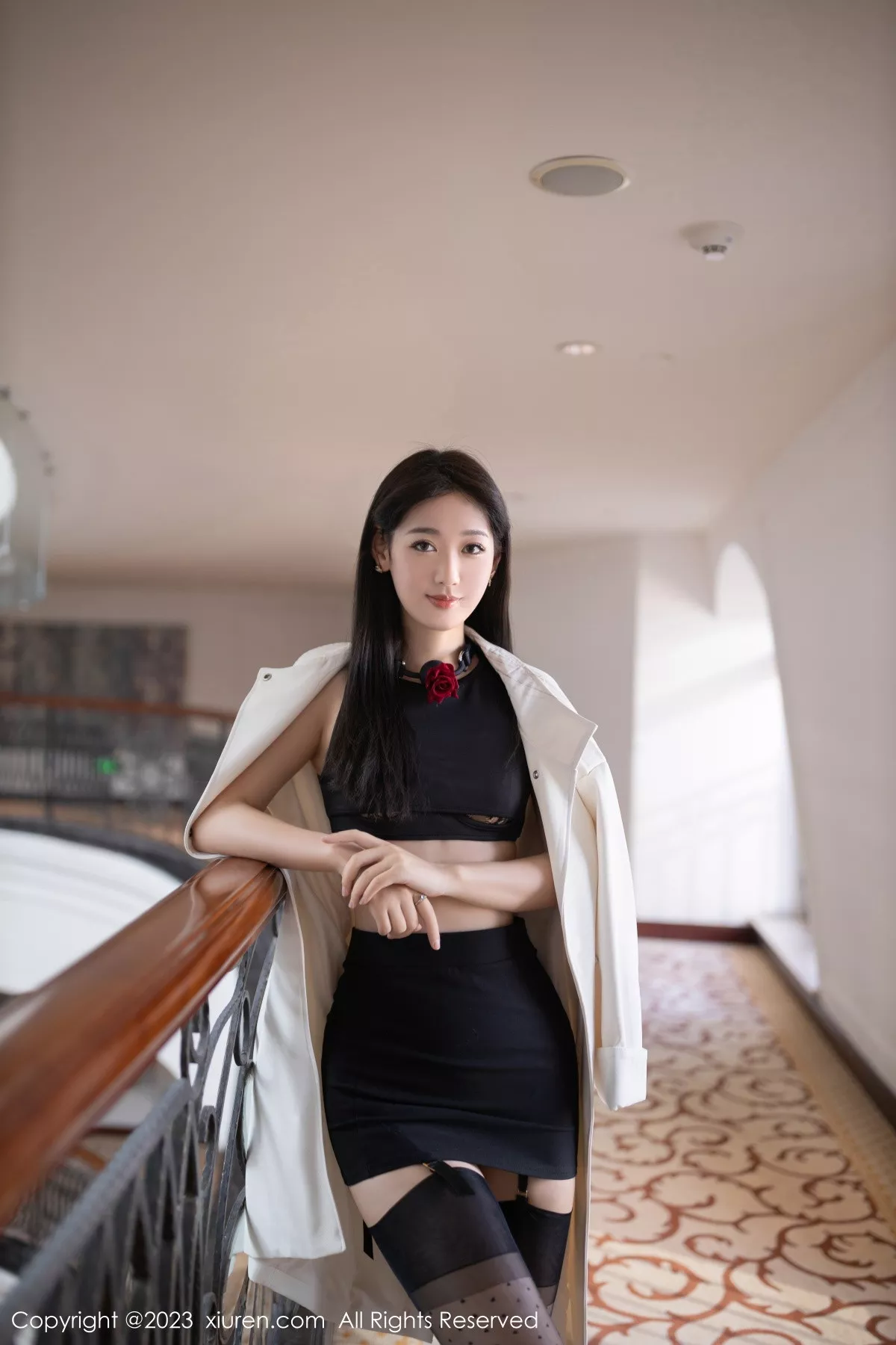 秀人集.com_[XiuRen秀人网]No.6079_模特唐安琪脱白色外衣露黑色轻透蕾丝内衣配黑丝吊袜诱惑写真83P