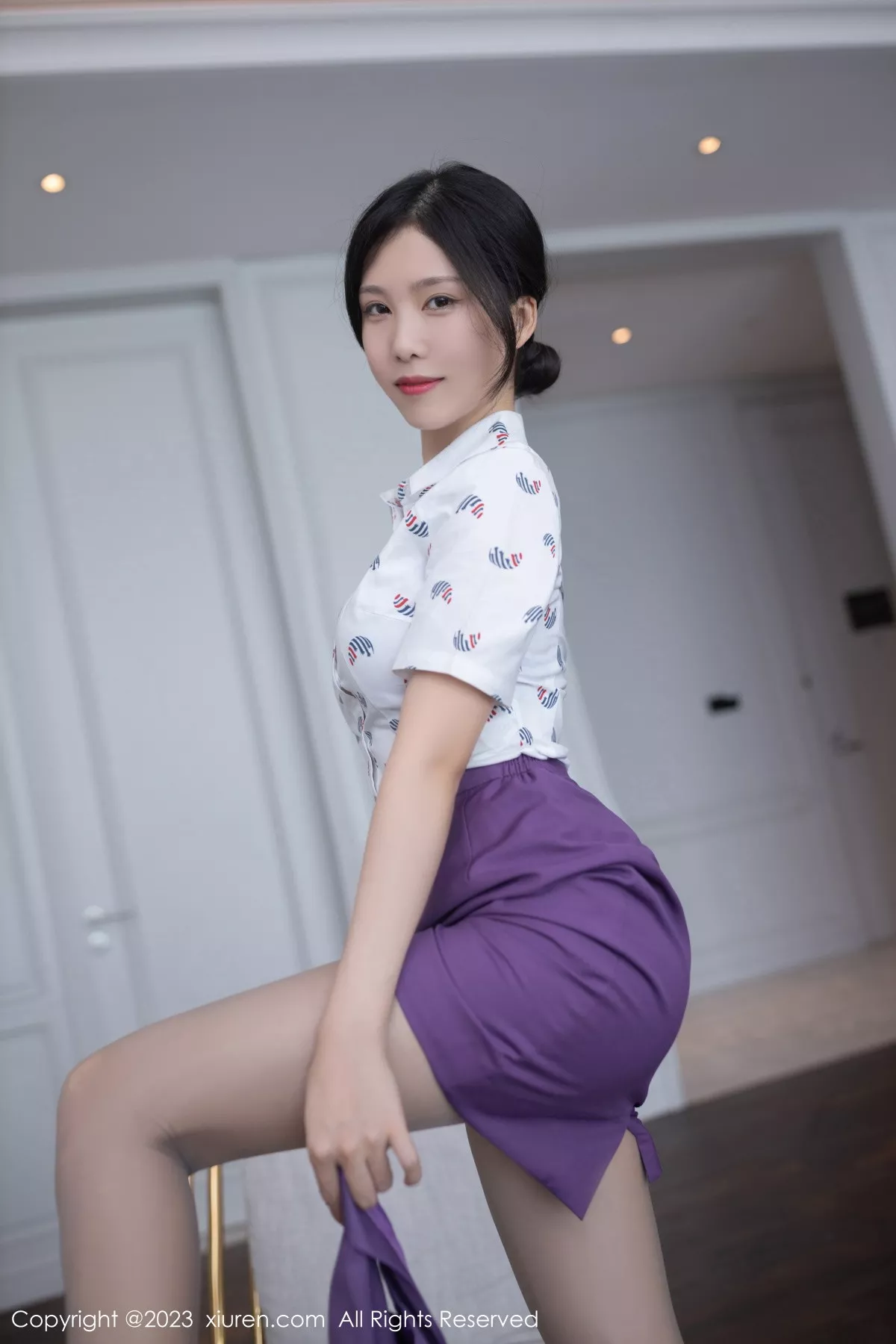 秀人集.com_[XiuRen秀人网]No.6084_模特利世脱空姐制服露紫色内衣配超薄黑丝秀曼妙身姿诱惑写真78P