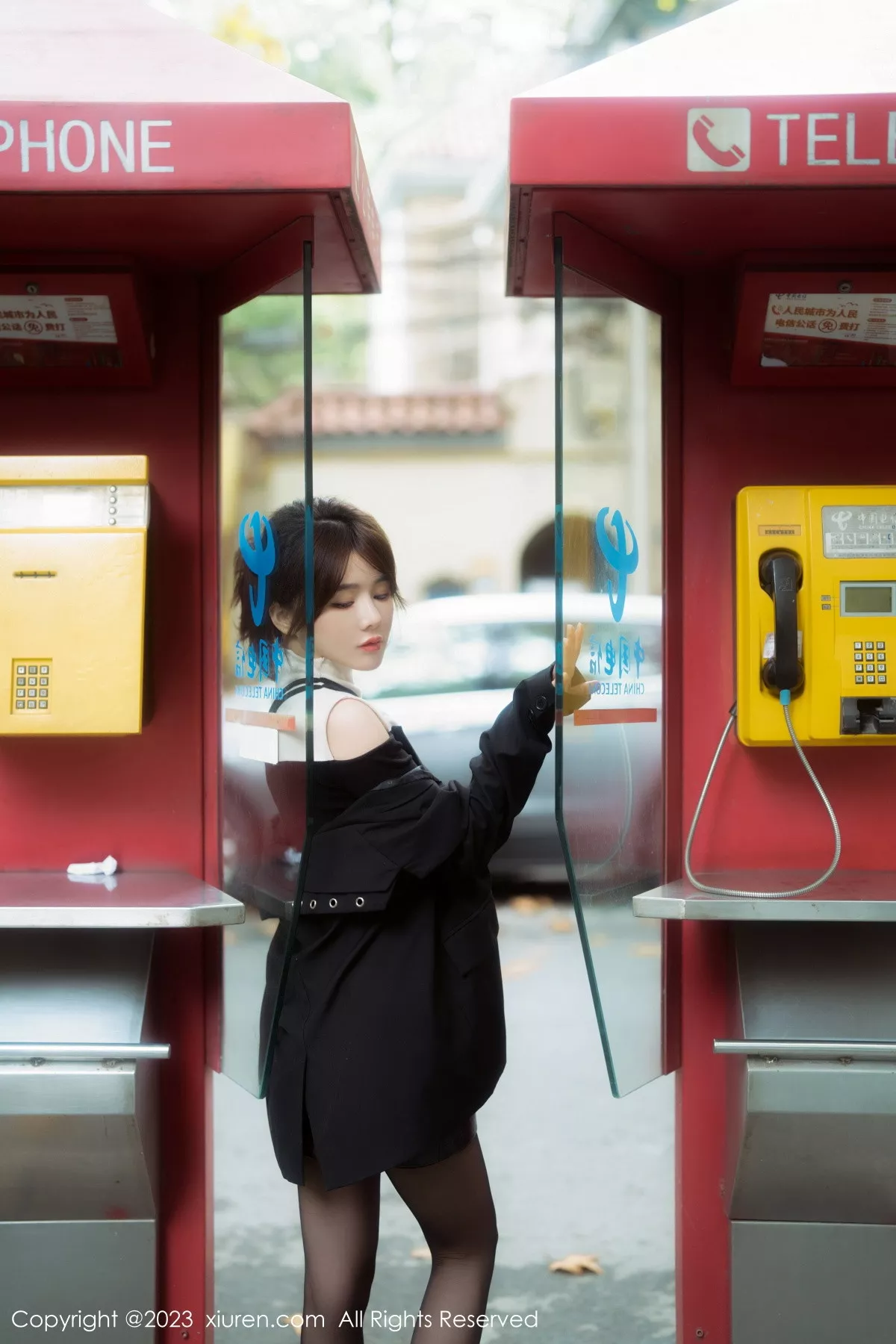 秀人集.com_[XiuRen秀人网]No.6080_模特婠婠么性感黑上衣配黑皮短裙露超薄无内黑丝撩人诱惑写真79P