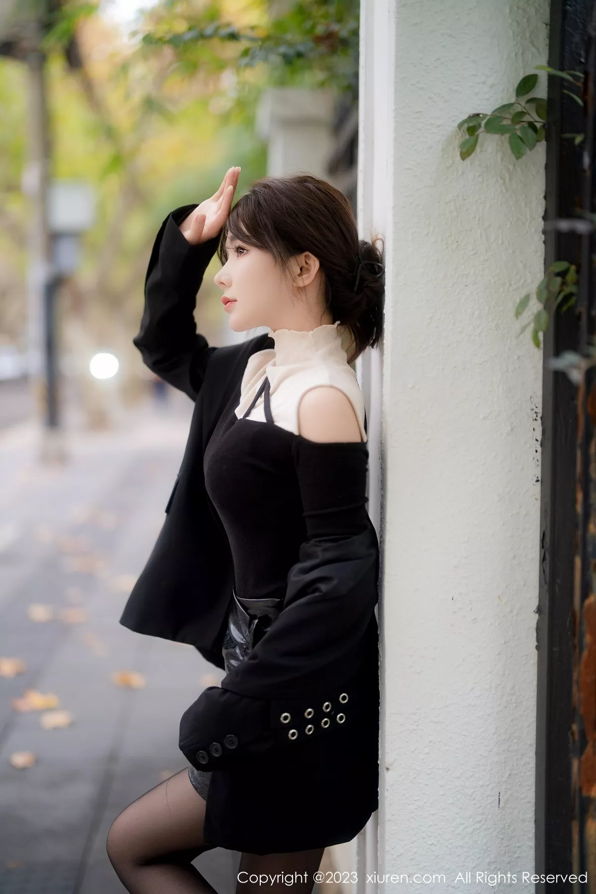 秀人集.com_[XiuRen秀人网]No.6080_模特婠婠么性感黑上衣配黑皮短裙露超薄无内黑丝撩人诱惑写真79P
