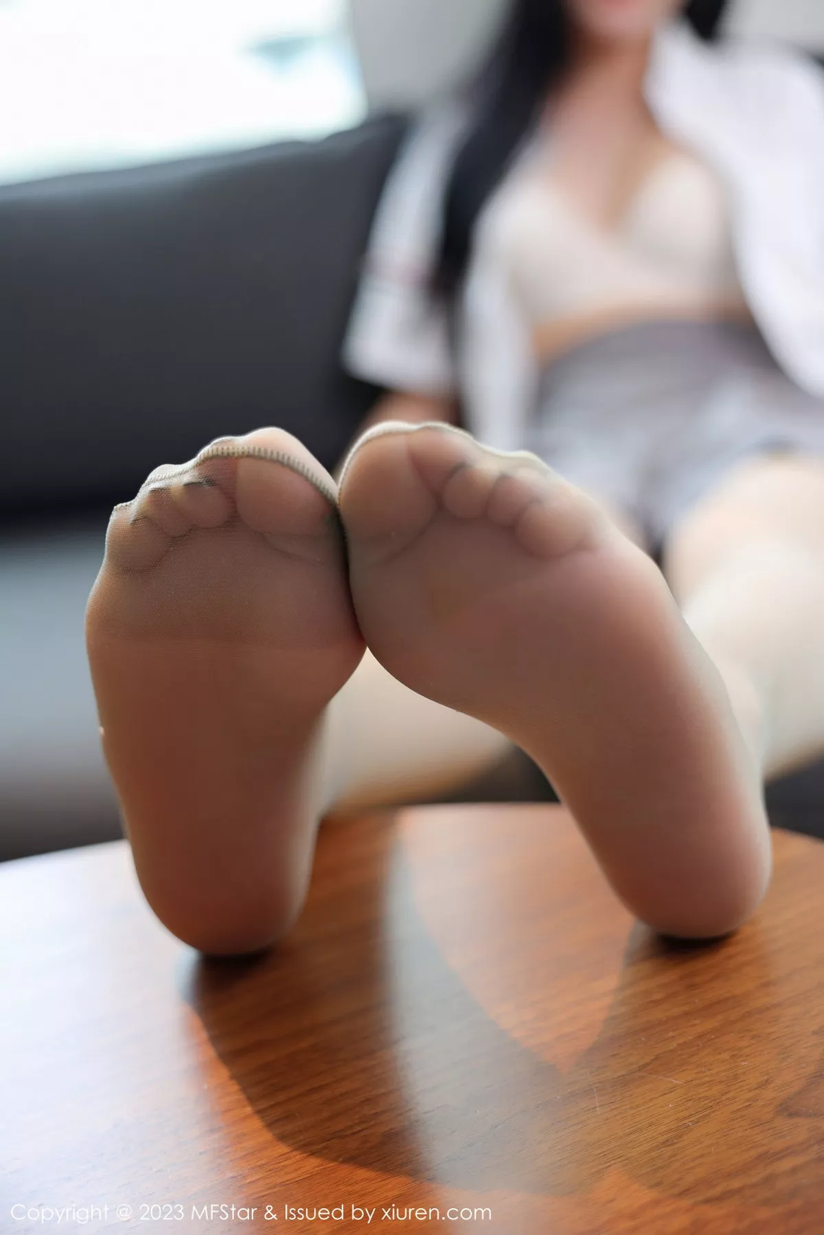 秀人集.com_[MFStar模范学院]Vol.578_模特Ai西西里性感简约白T配灰短裙露白色蕾丝内衣撩人诱惑写真62P