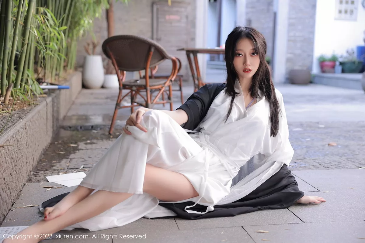 秀人集.com_[XiuRen秀人网]No.6094_模特玥儿玥er海南旅拍脱白色古装服饰露性感内衣撩人诱惑写真55P