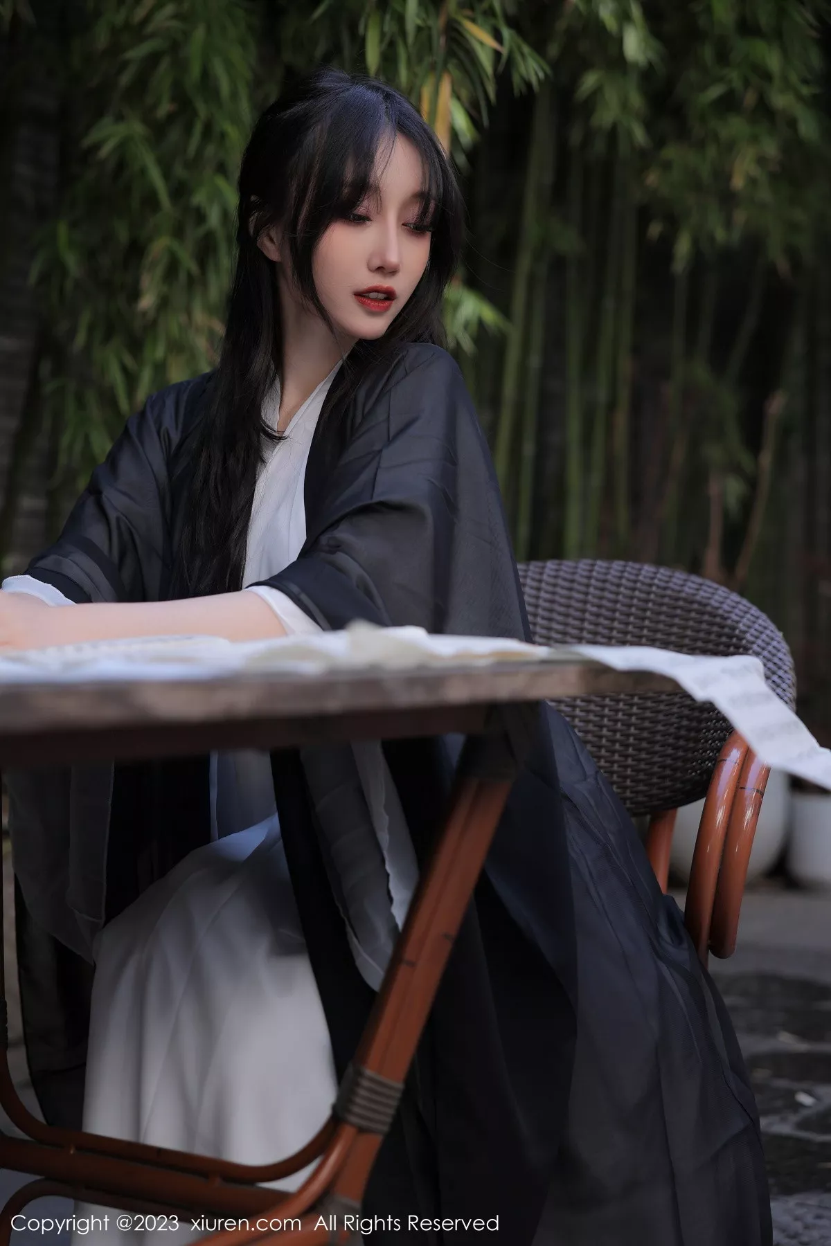 秀人集.com_[XiuRen秀人网]No.6094_模特玥儿玥er海南旅拍脱白色古装服饰露性感内衣撩人诱惑写真55P