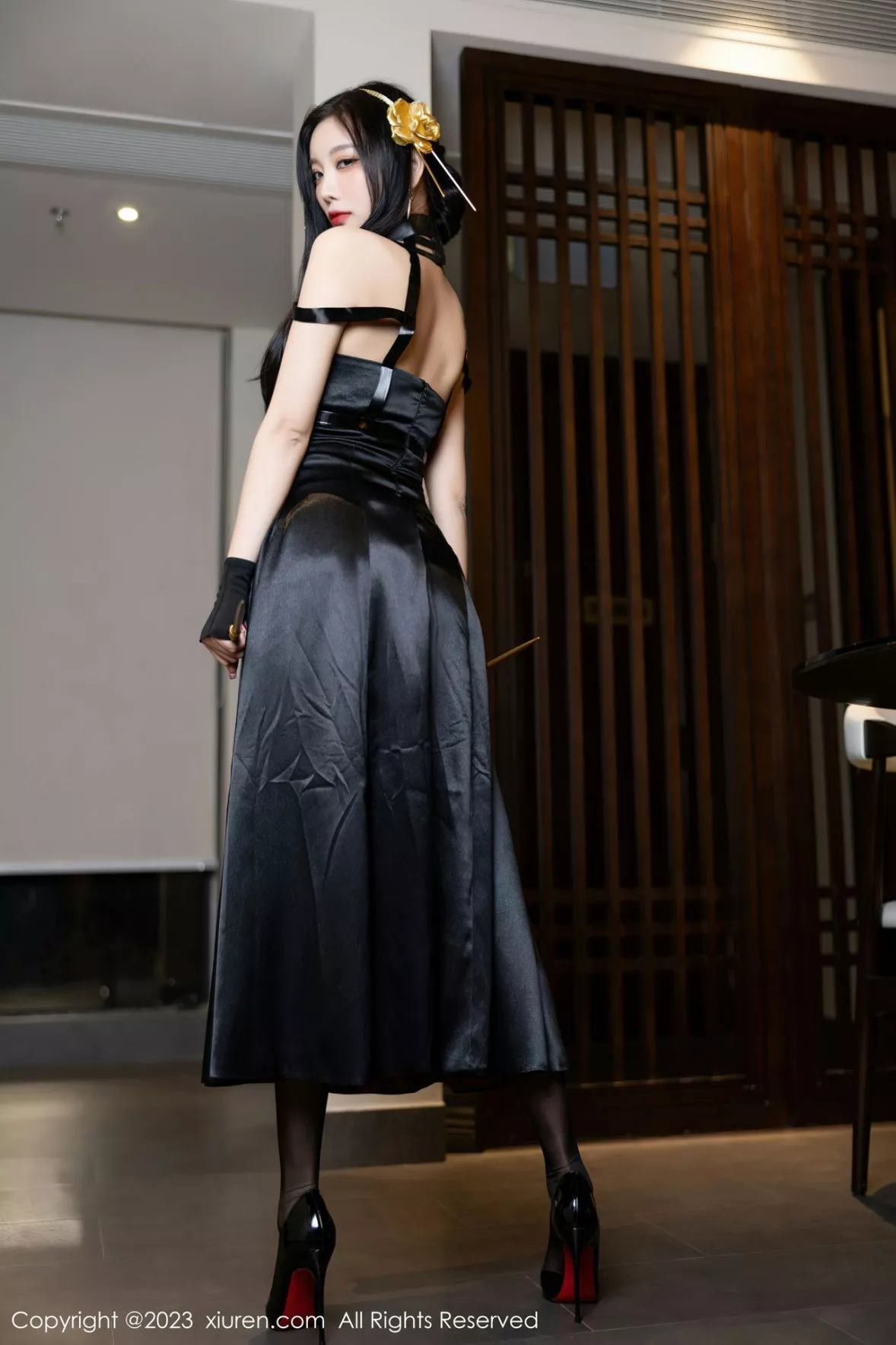 秀人集.com_[XiuRen秀人网]No.6114_女神杨晨晨Yome性感黑色服饰配魅惑黑丝秀完美身材诱惑写真83P