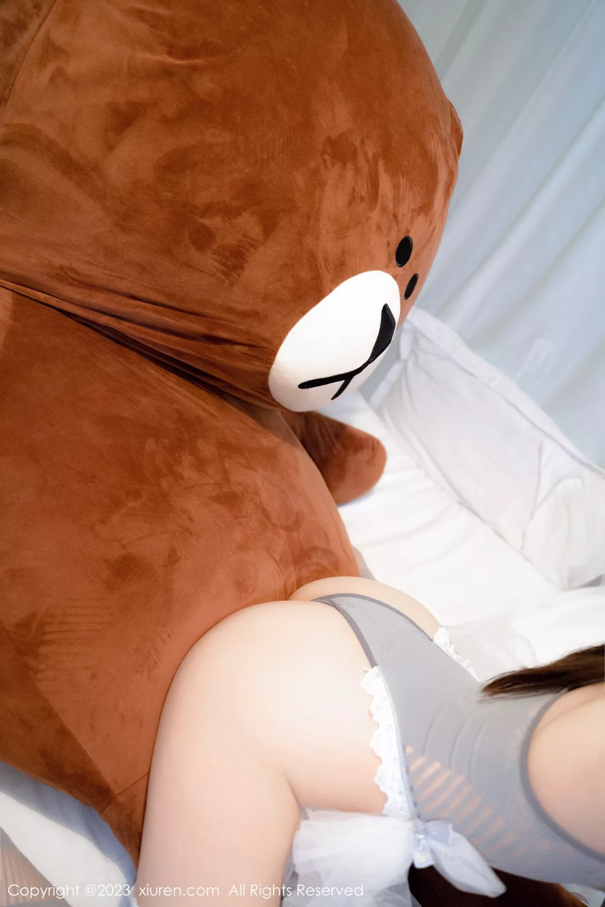 秀人集.com_[XiuRen秀人网]No.6109_模特婠婠么性感灰色轻透连体衣配灰色丝袜秀曼妙身姿诱惑写真72P