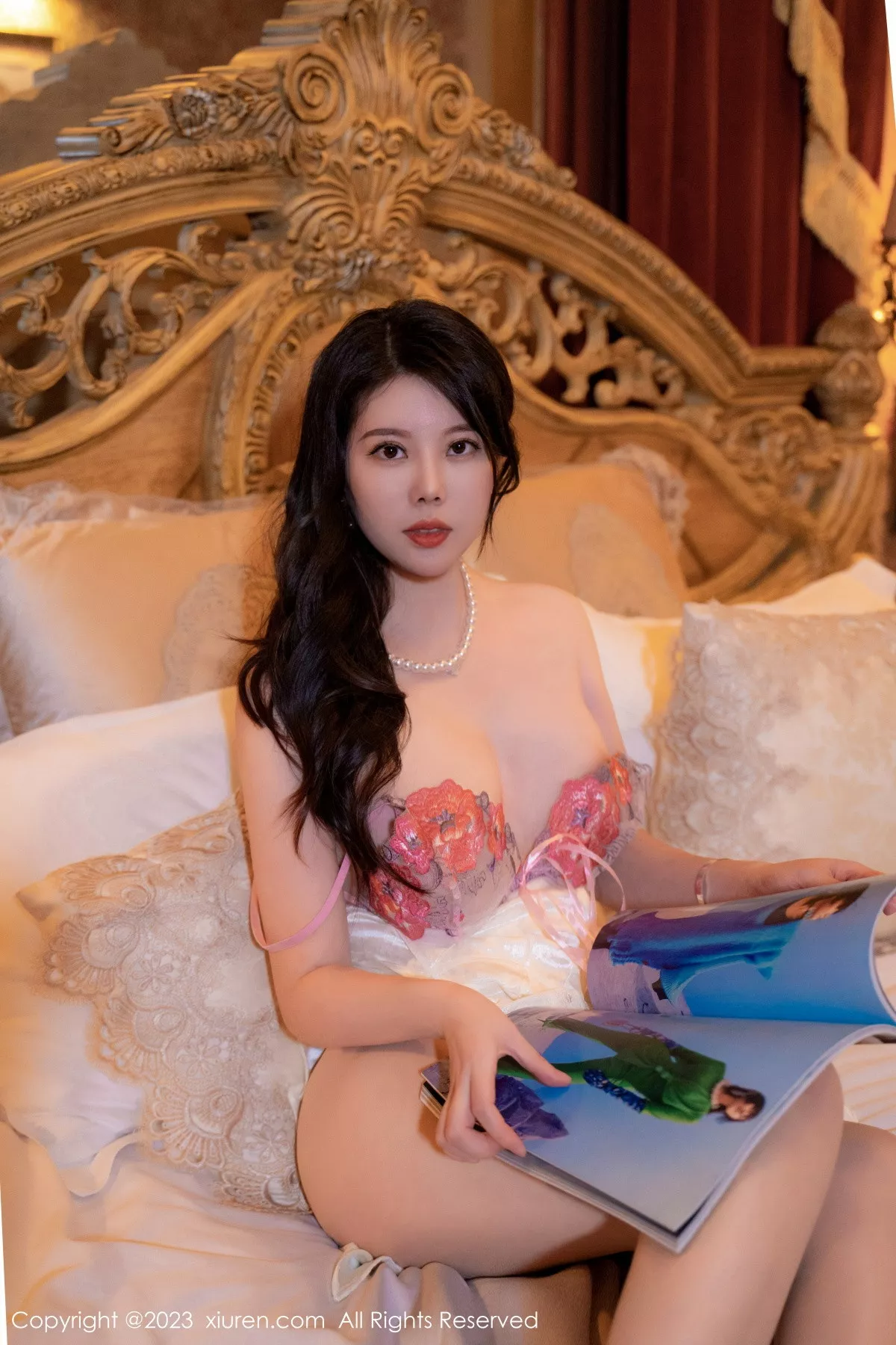 秀人集.com_[XiuRen秀人网]No.6123_模特白茹雪脱性感白色旗袍露花色轻透内衣秀丰满身材诱惑写真60P