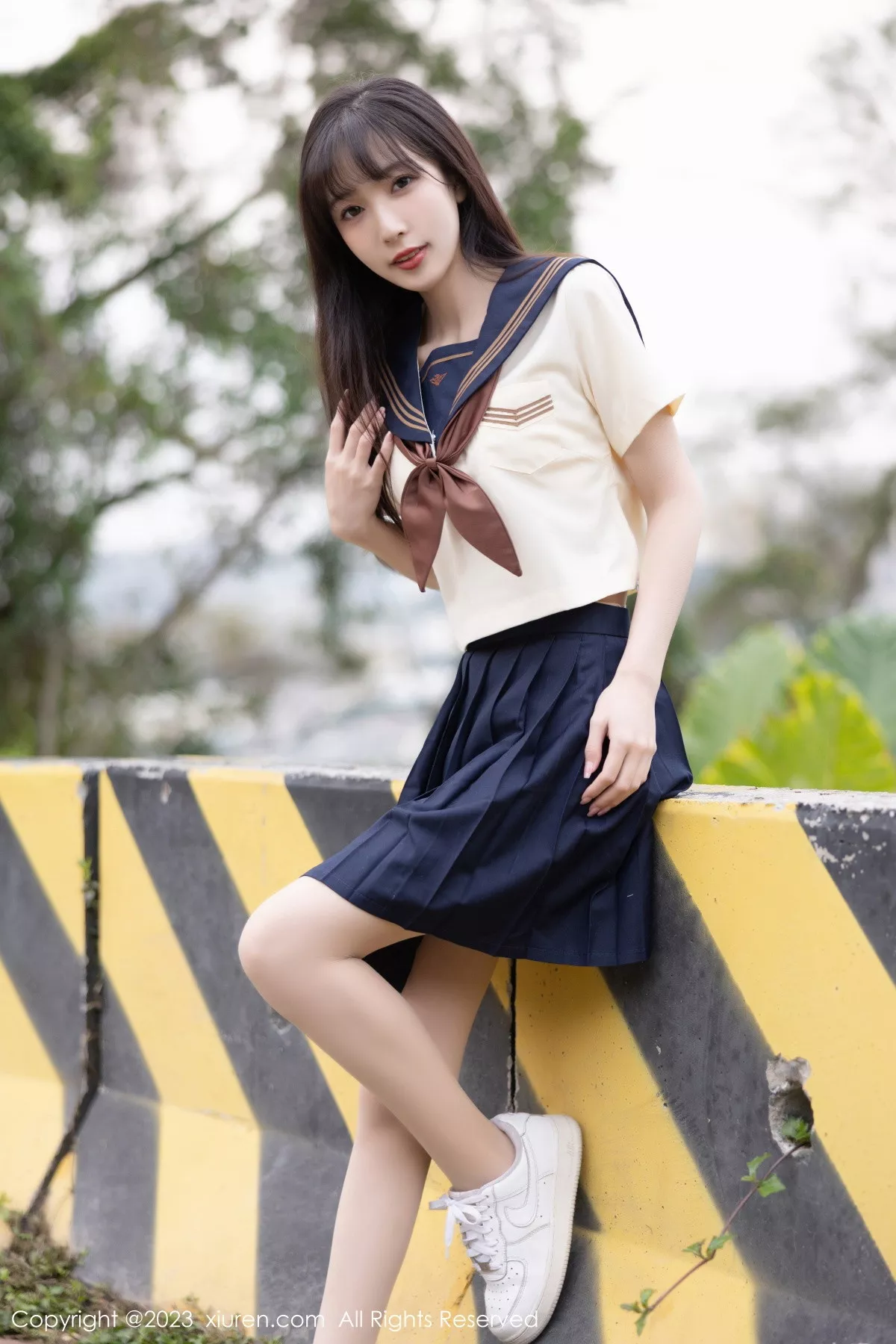 秀人集.com_[XiuRen秀人网]No.6126_模特林星阑海南岛旅拍脱学妹制服露白色内衣原色丝袜诱惑写真81P