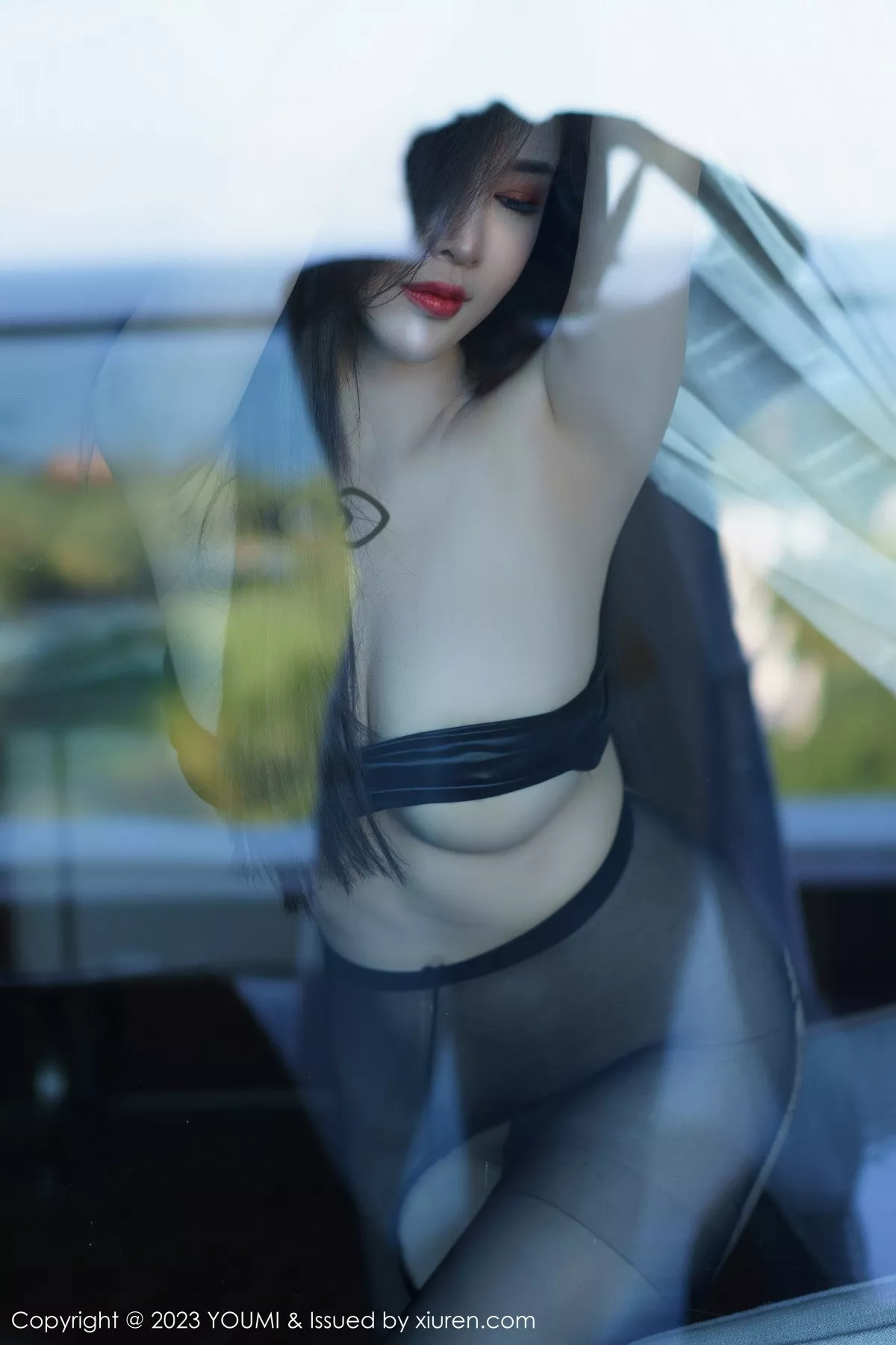 秀人集.com_[YouMi尤蜜荟]Vol.890_女神Carol周妍希白色上衣配黑短裙露性感内衣破烂黑丝诱惑写真97P