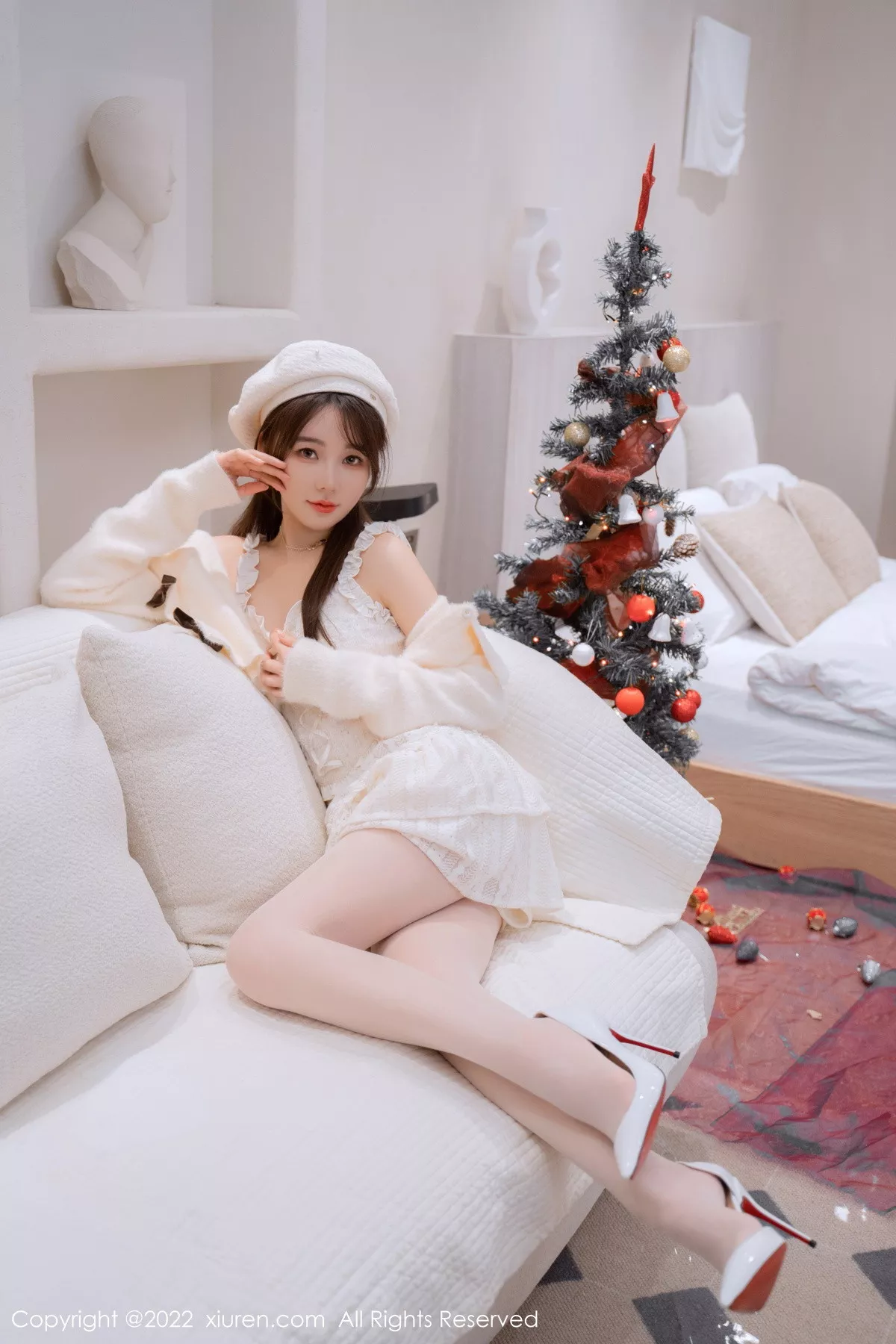 秀人集.com_[XiuRen秀人网]No.6025_模特婠婠么性感白色毛线上衣配白短裙秀曼妙身姿完美诱惑写真68P