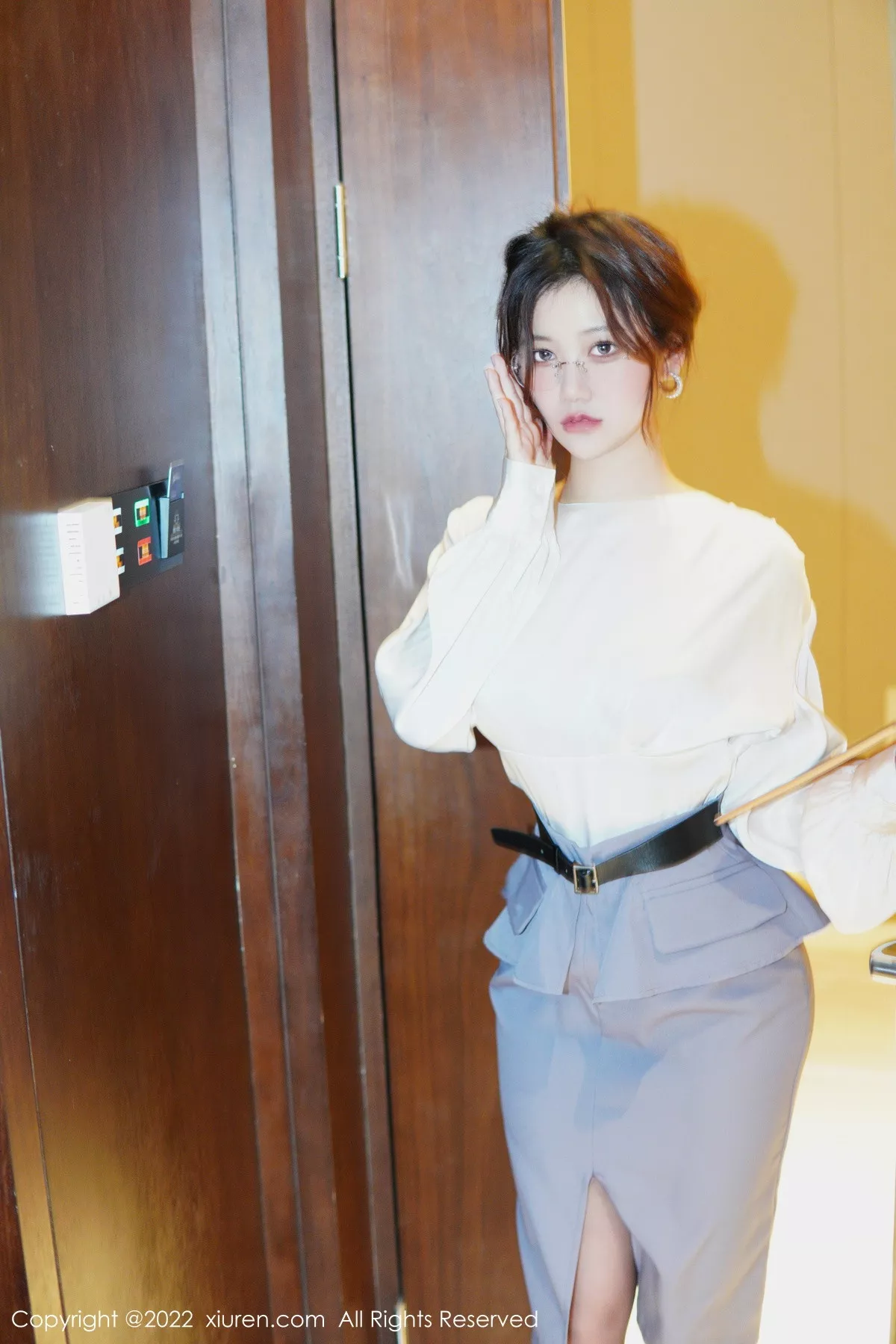 秀人集.com_[XiuRen秀人网]No.6028_模特奈奈子醉酒女教师主题半脱露绿灰色蕾丝内衣撩人诱惑写真79P