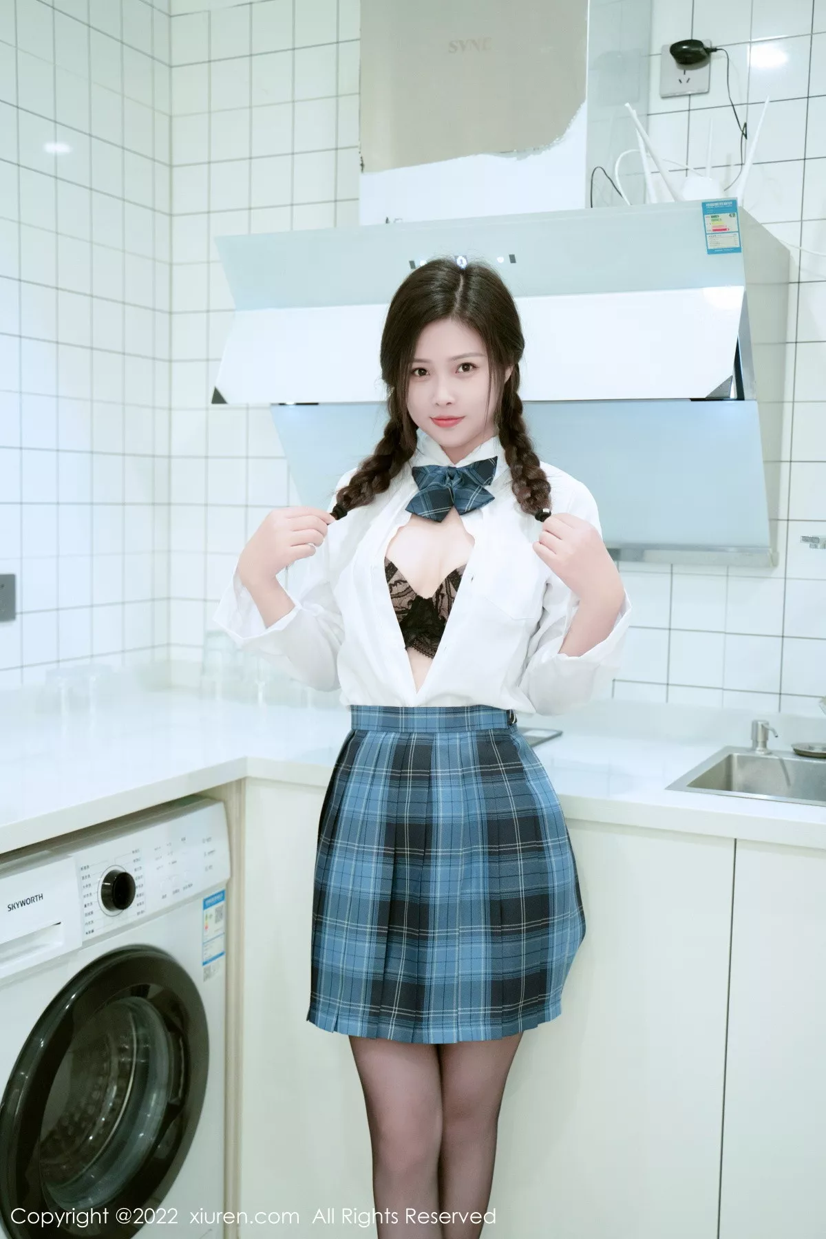 秀人集.com_[XiuRen秀人网]No.6029_模特星萌性感制服诱惑半脱露轻透蕾丝内衣配黑丝吊袜诱惑写真60P