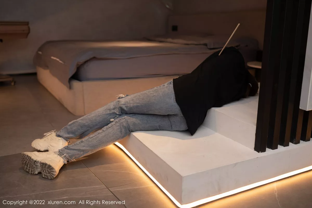 秀人集.com_[XiuRen秀人网]No.6037_模特鱼子酱Fish圣诞主题红色皮质情趣服饰秀曼妙身姿诱惑写真81P