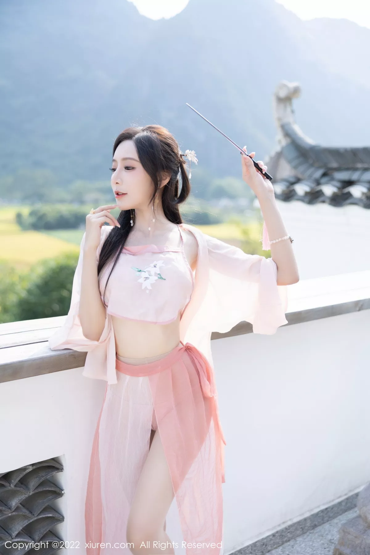 秀人集.com_[XiuRen秀人网]No.6040_女神王馨瑶yanni私房粉色肚兜配超薄肉丝秀惹火身材诱惑写真81P