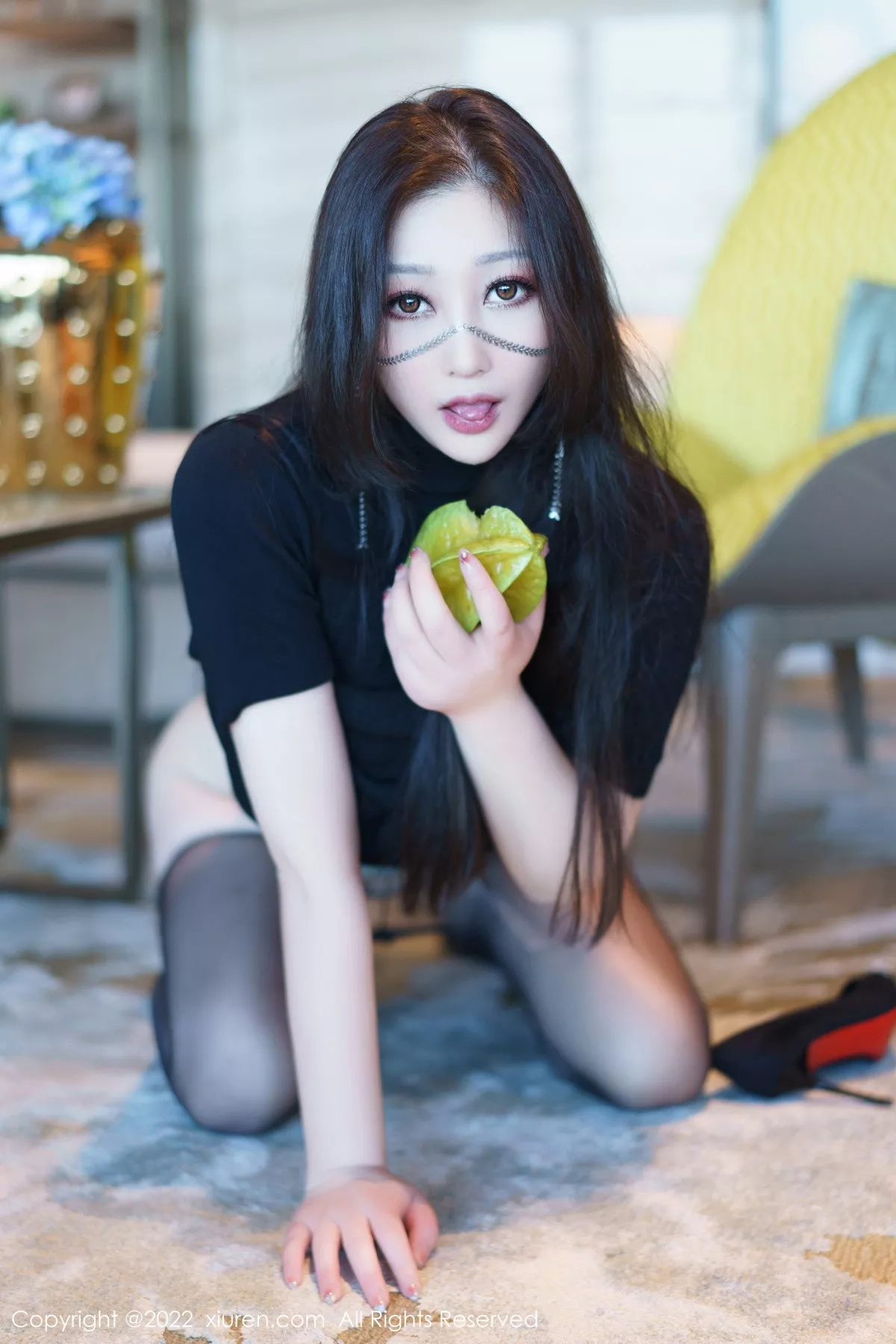 秀人集.com_[XiuRen秀人网]No.6036_女神妲己_Toxic黑色收身衣配超薄无内黑丝秀翘臀美腿诱惑写真80P