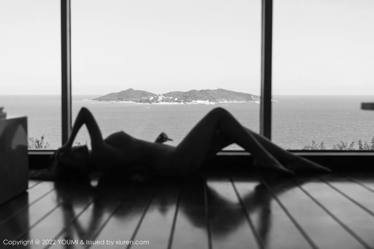 秀人集.com_[YouMi尤蜜荟]Vol.882_女神Carol周妍希性感暗红吊带长裙半撩秀豪乳翘臀惹火诱惑写真53P