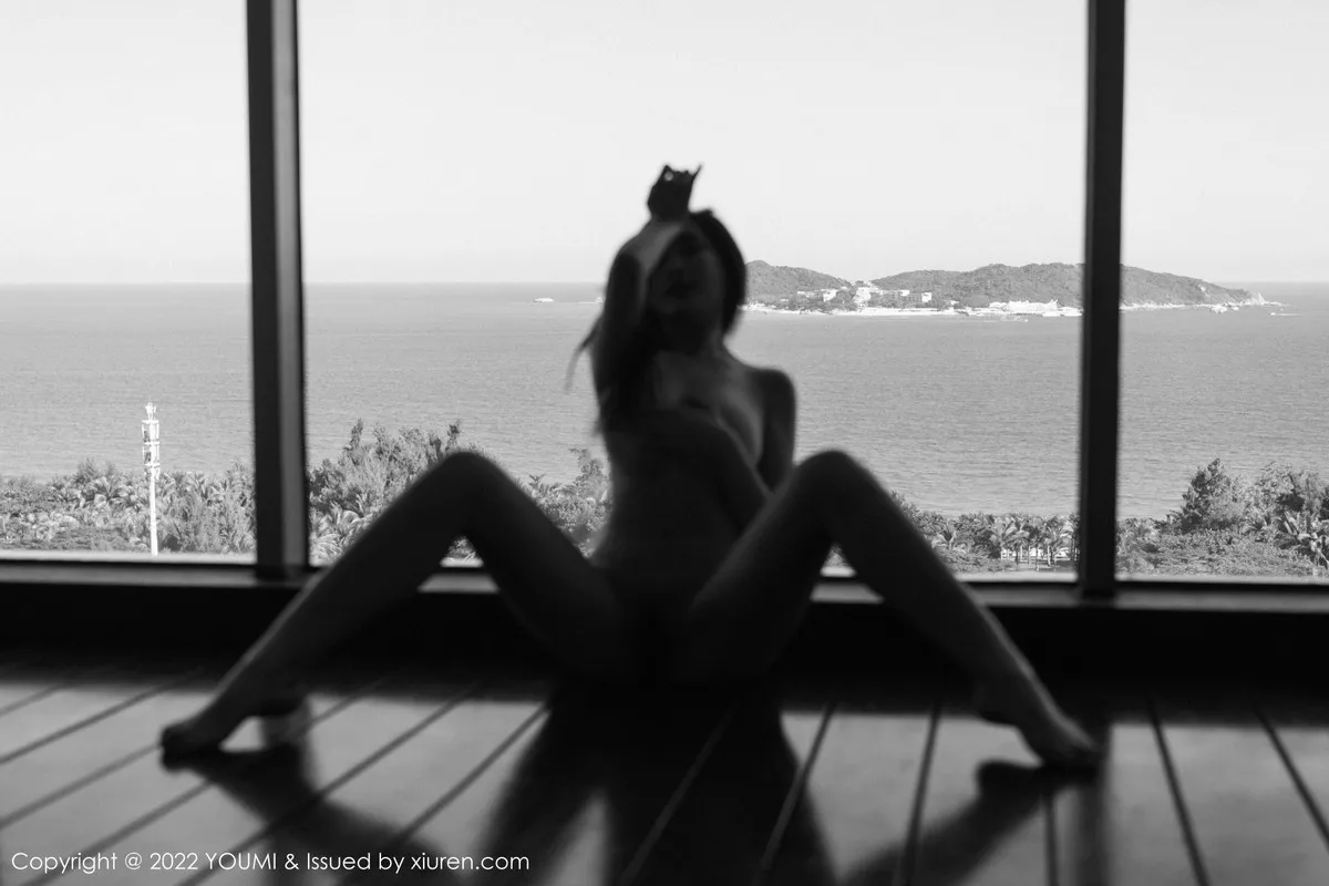 秀人集.com_[YouMi尤蜜荟]Vol.882_女神Carol周妍希性感暗红吊带长裙半撩秀豪乳翘臀惹火诱惑写真53P