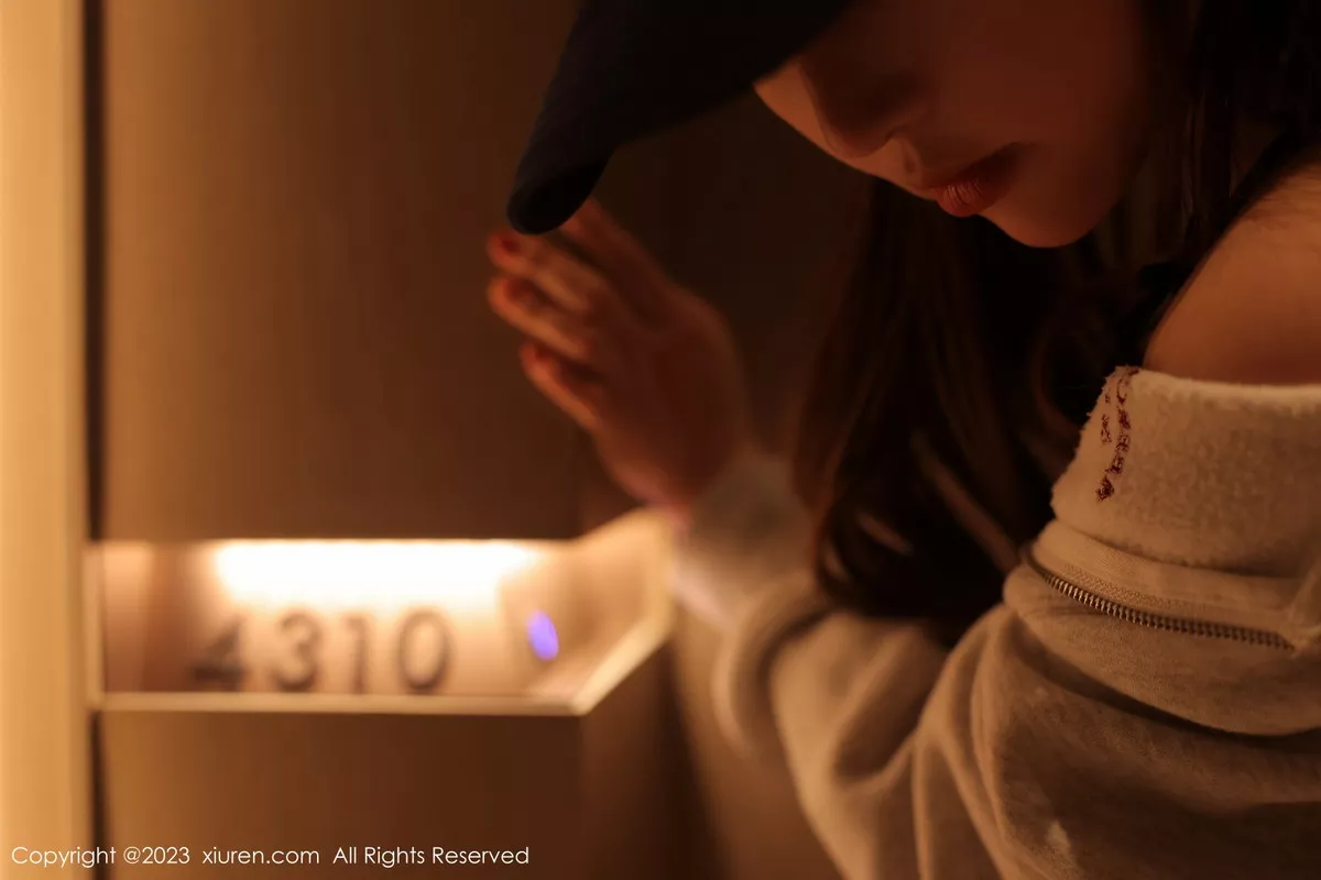 秀人集.com_[XiuRen秀人网]No.6155_模特豆瓣酱角色扮演性感黑色蕾丝内衣配超薄黑丝惹火诱惑写真87P