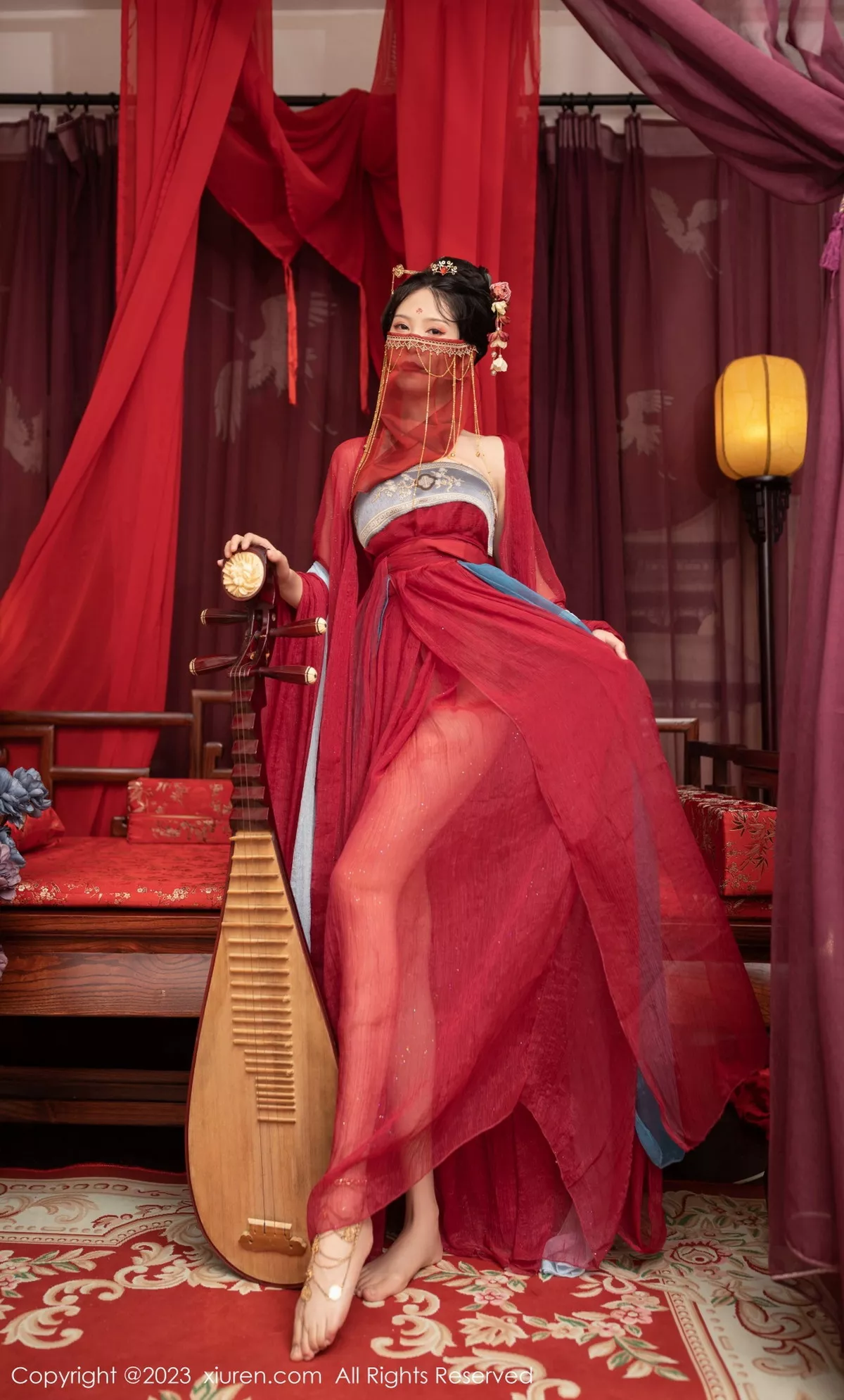 秀人集.com_[XiuRen秀人网]No.6154_模特利世歌姬角色扮演性感红色古装服低胸秀完美身材诱惑写真71P